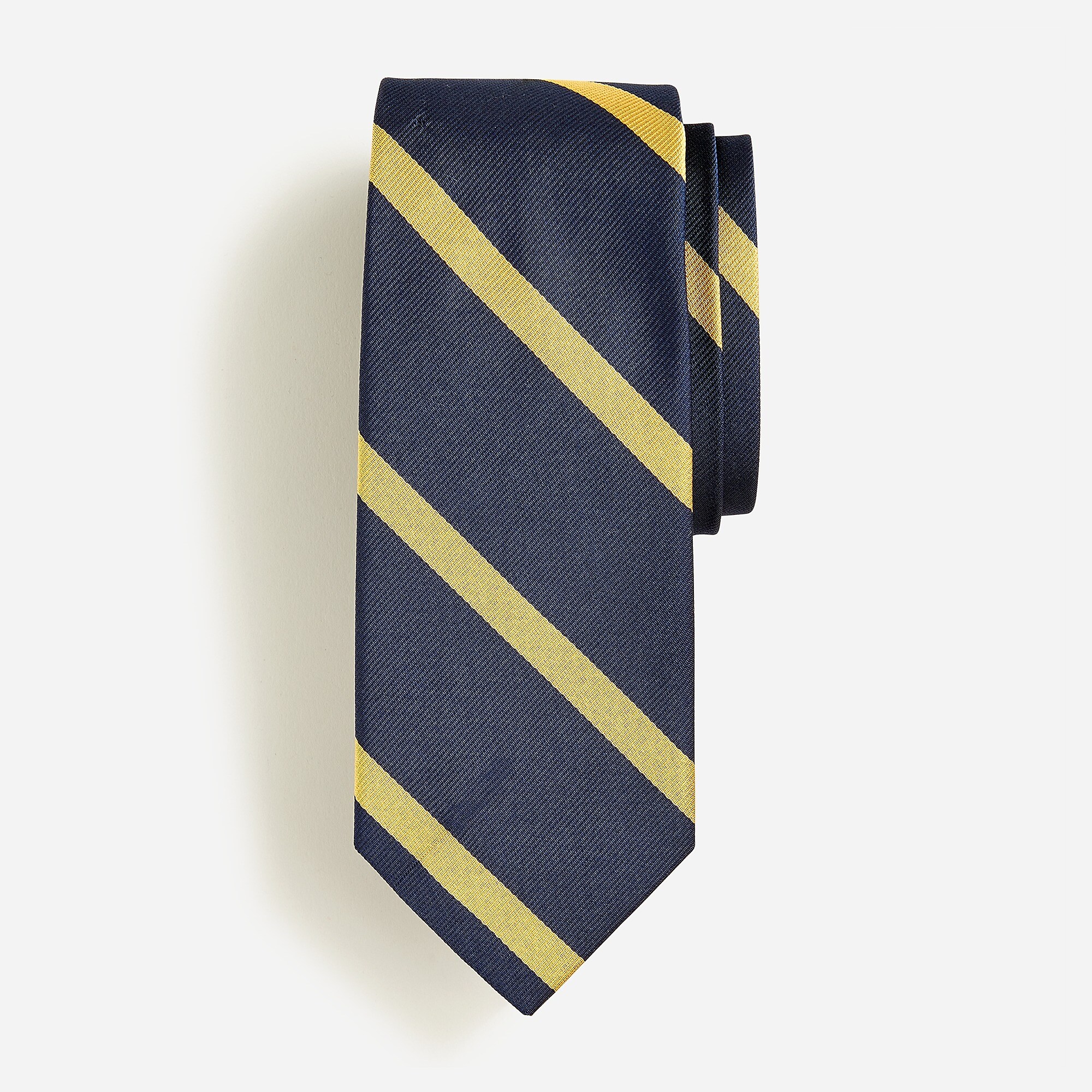 what color tie to wear with blue shirt