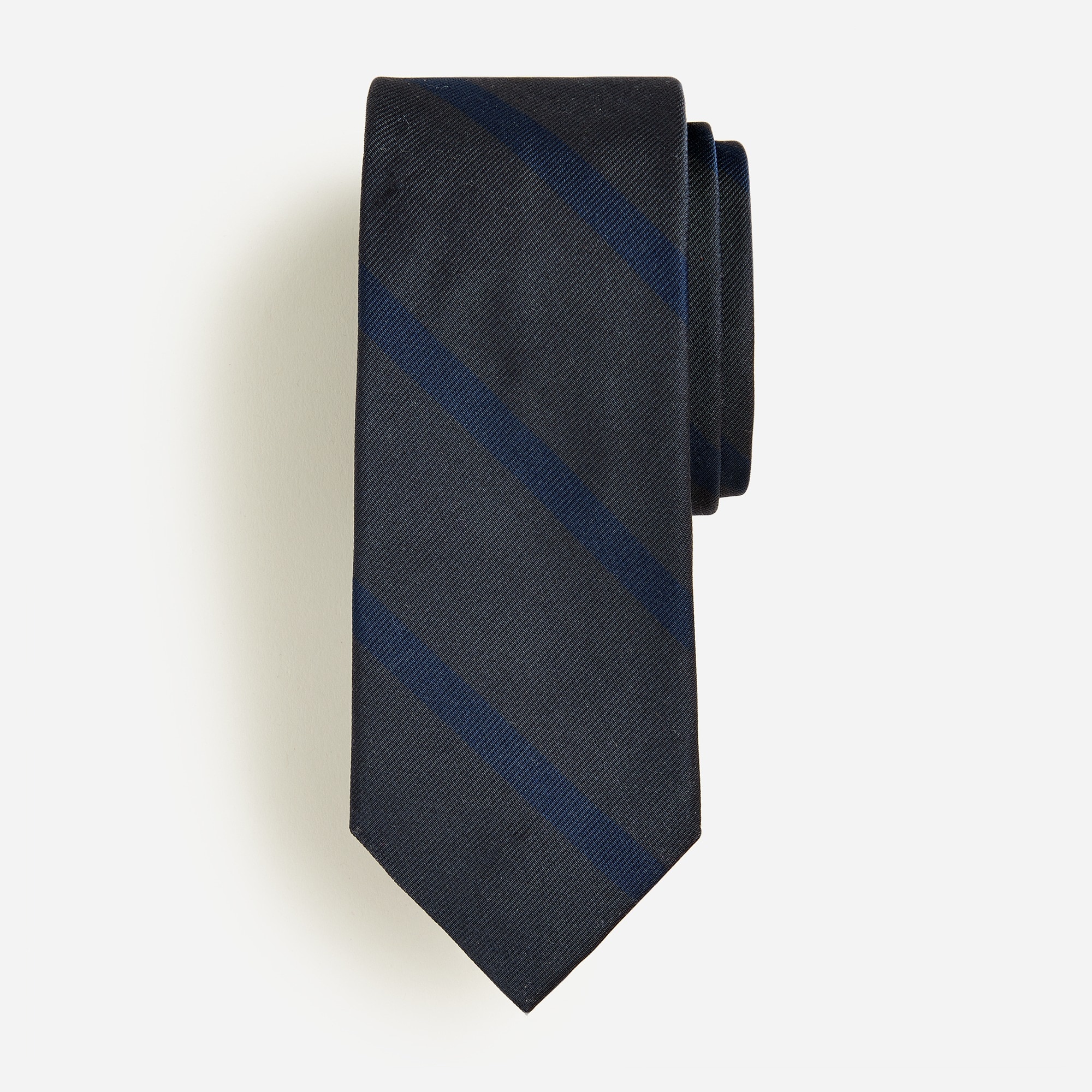 mens English silk tie in diagonal stripe