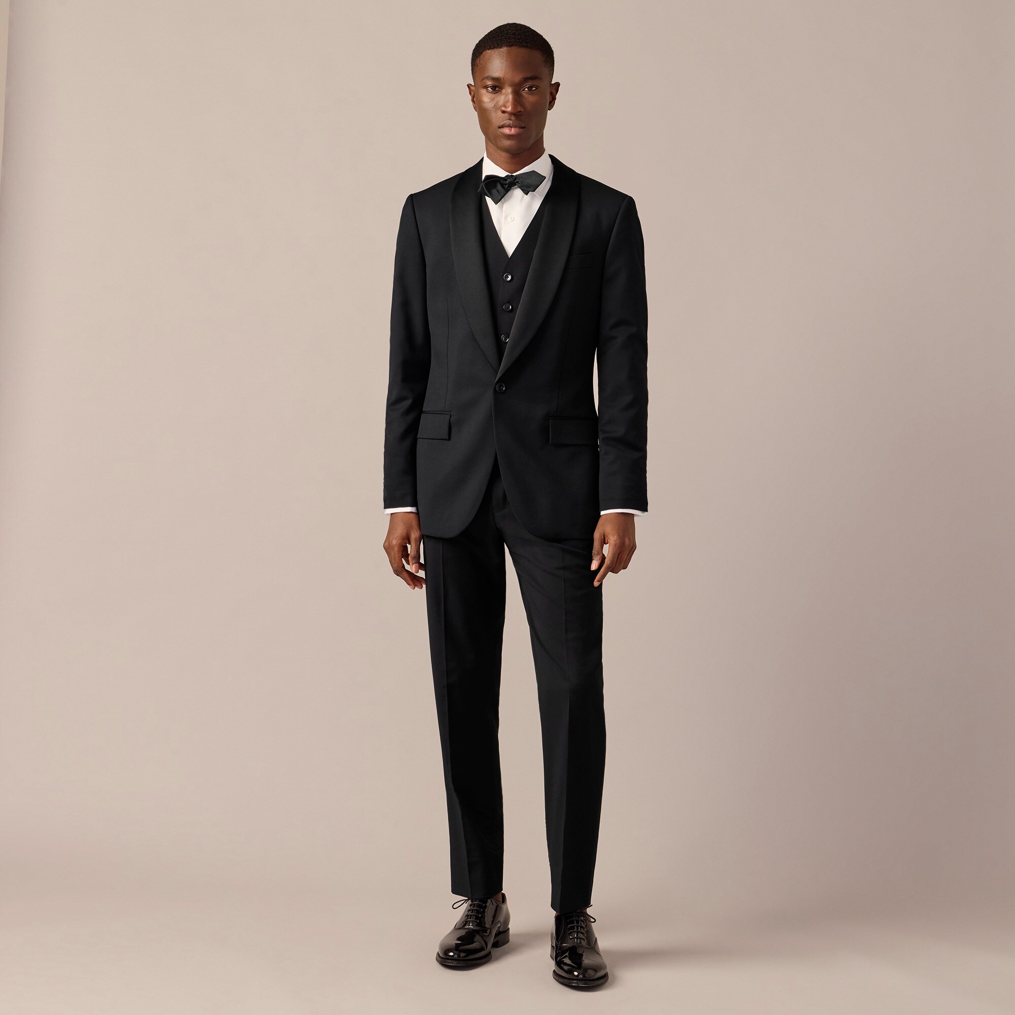  Ludlow Slim-fit shawl-collar tuxedo jacket in Italian wool