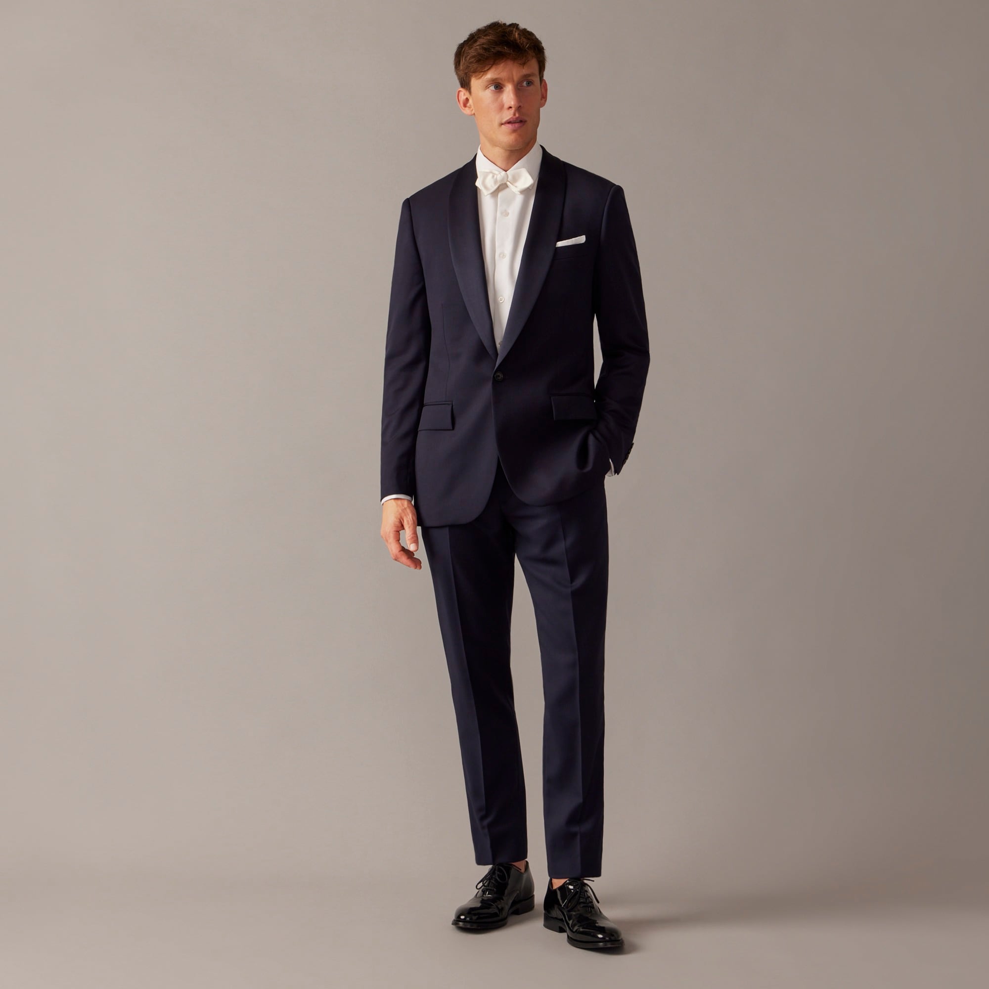  Ludlow Slim-fit shawl-collar tuxedo jacket in Italian wool