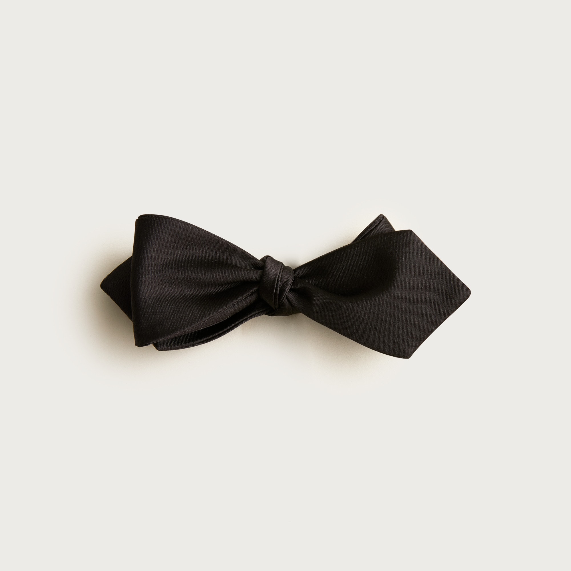 English satin point bow tie