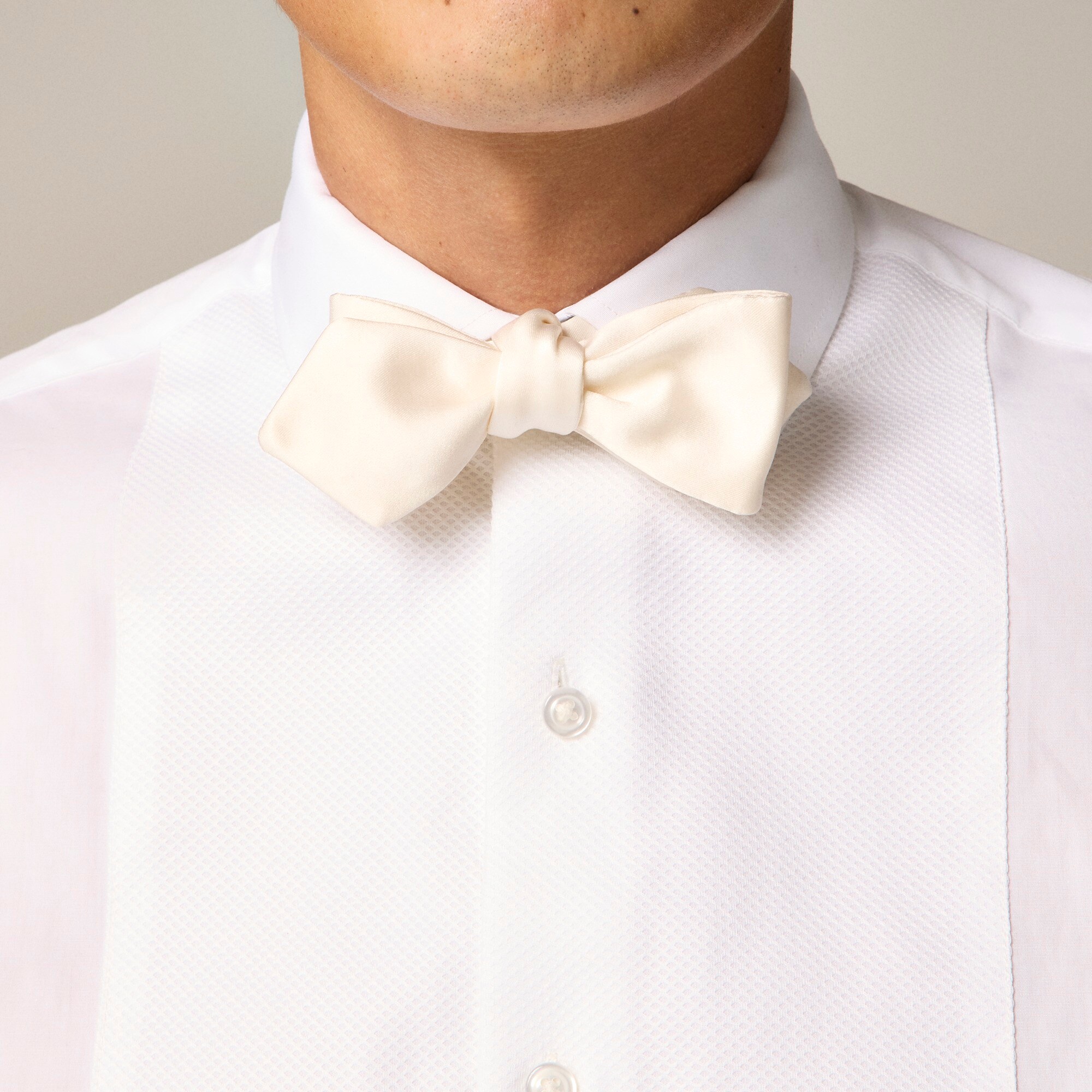 English satin point bow tie