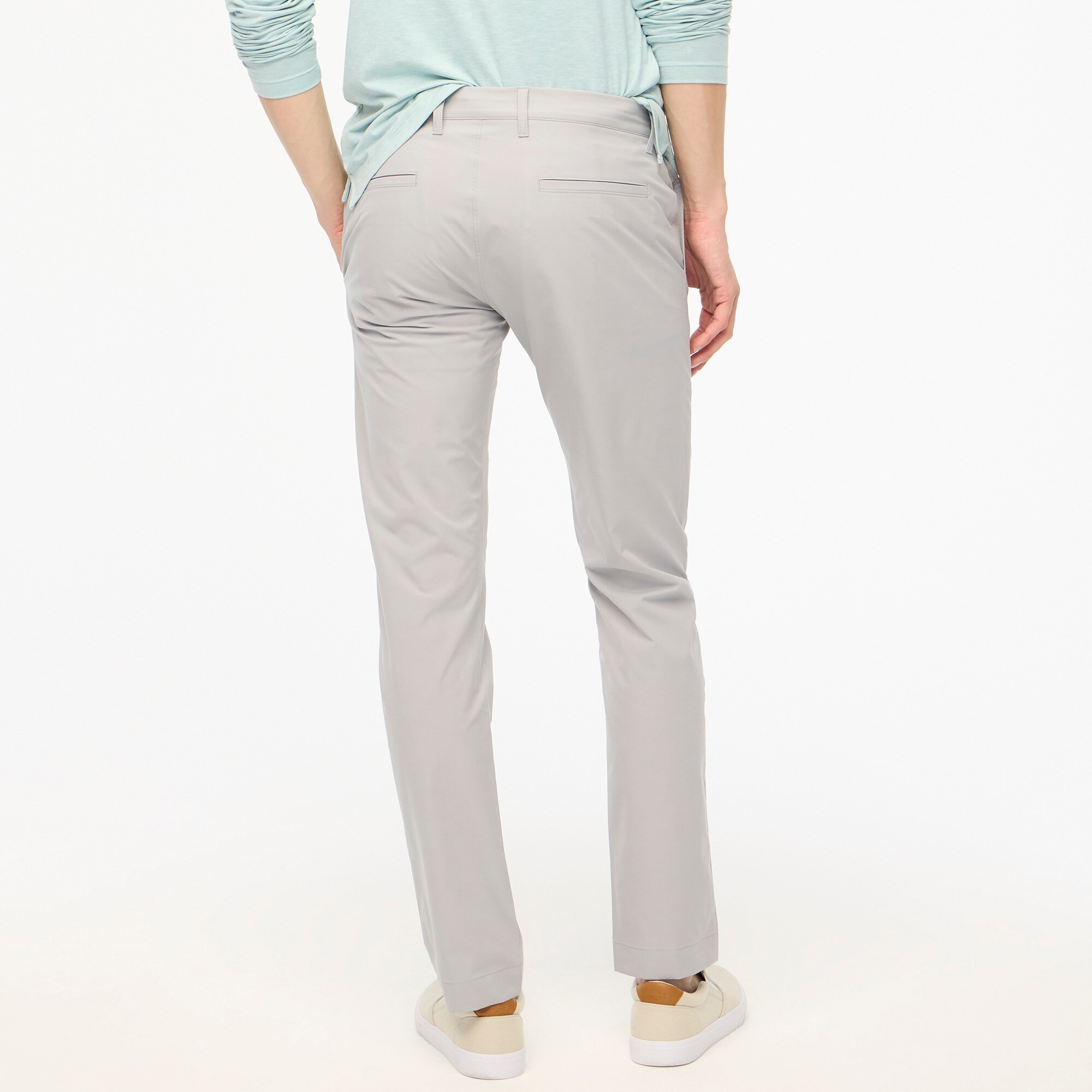 Slim-fit tech chino pant