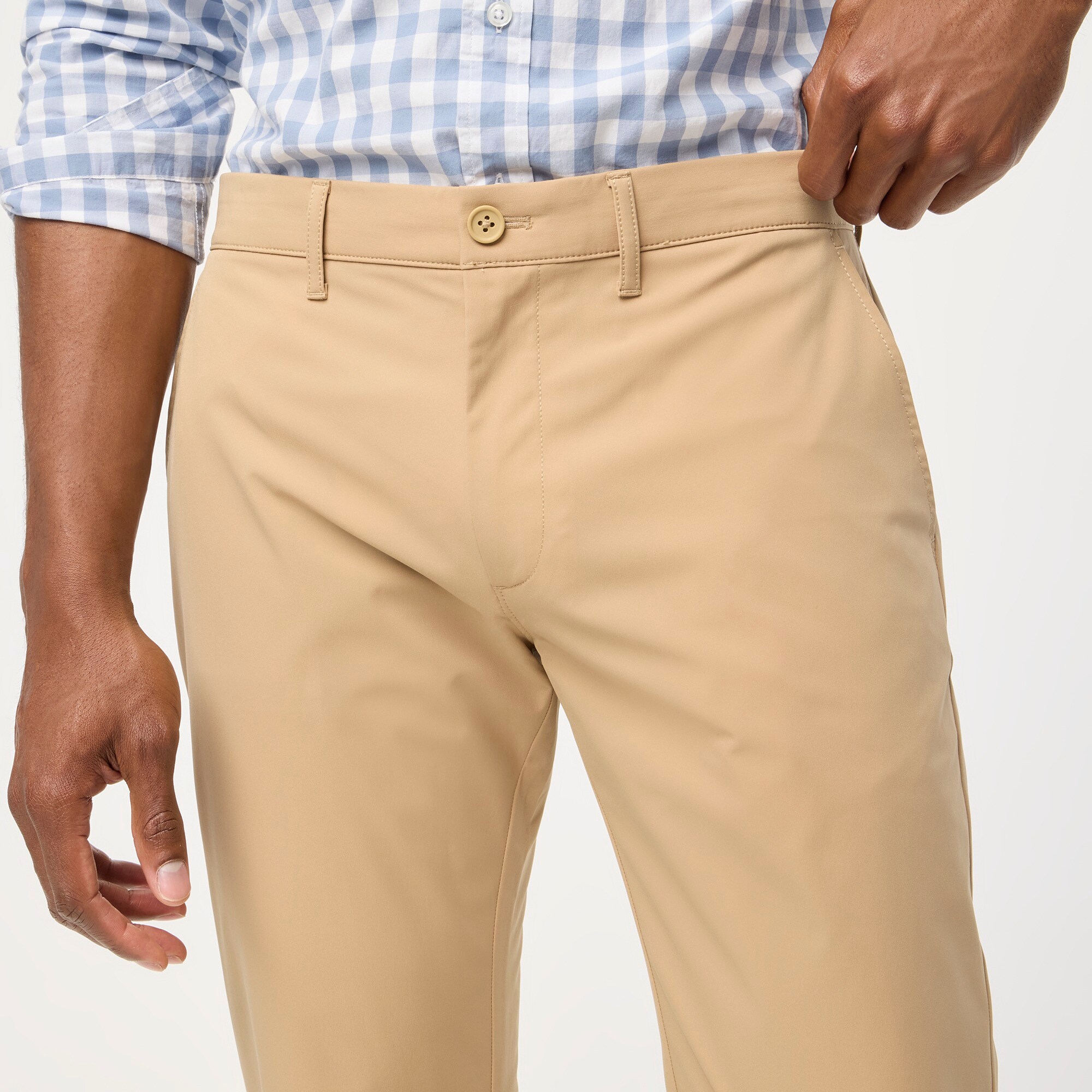 Slim-fit tech chino pant