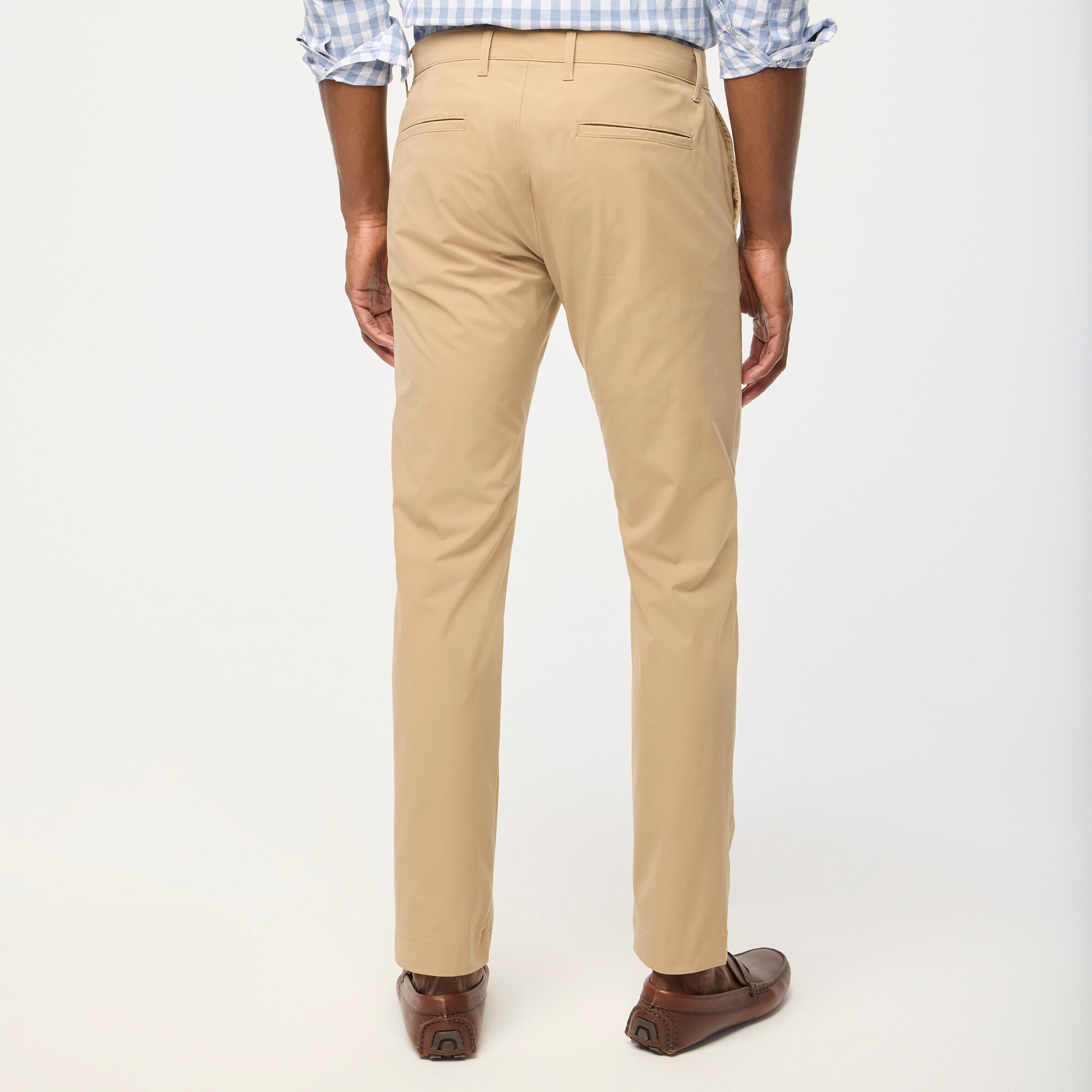 Slim-fit tech chino pant