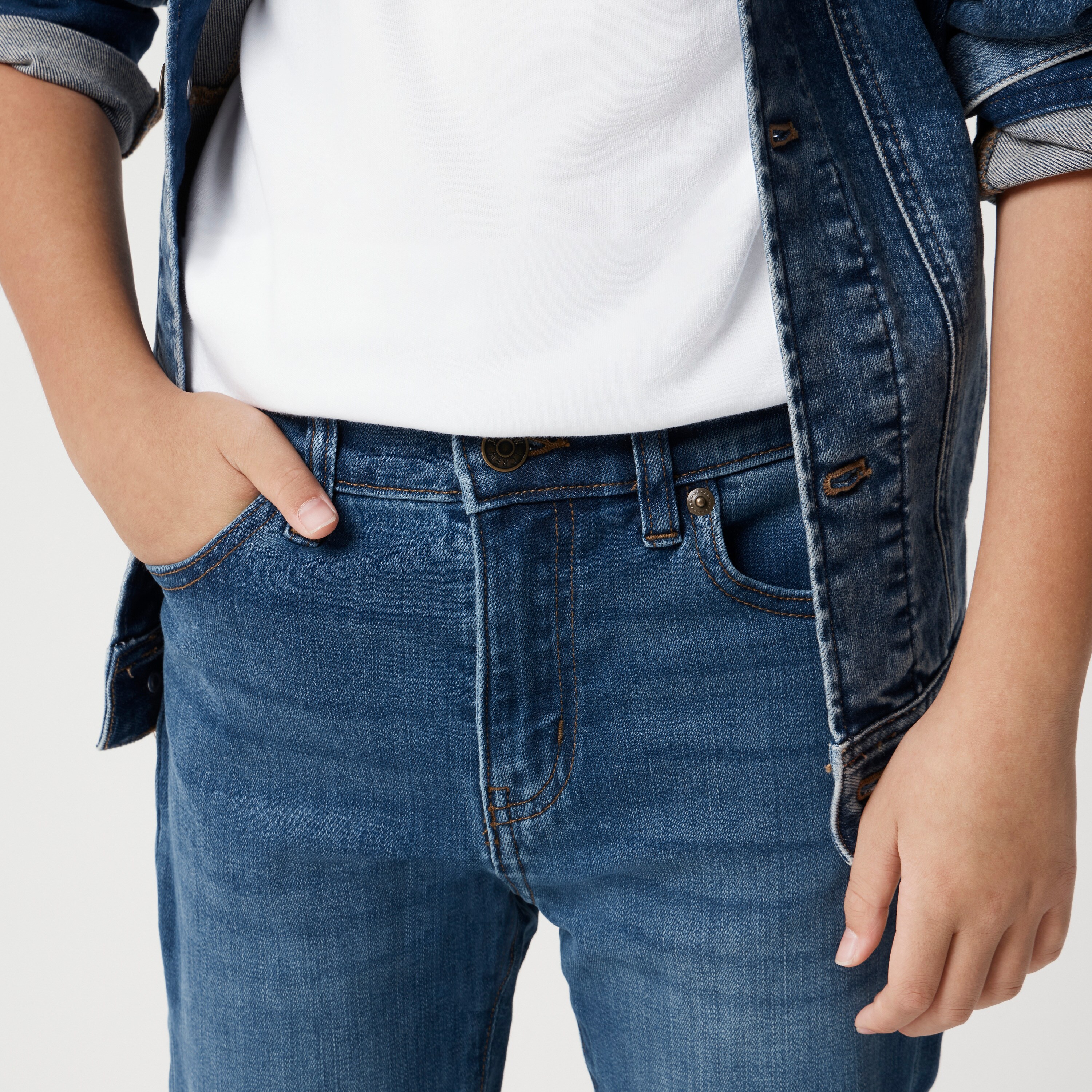 Boys' slim-fit flex jean in medium wash