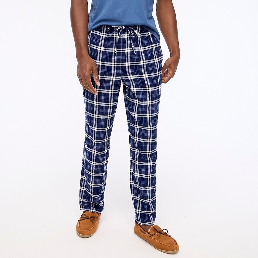 factory: flannel pajama pant for men, right side, view zoomed