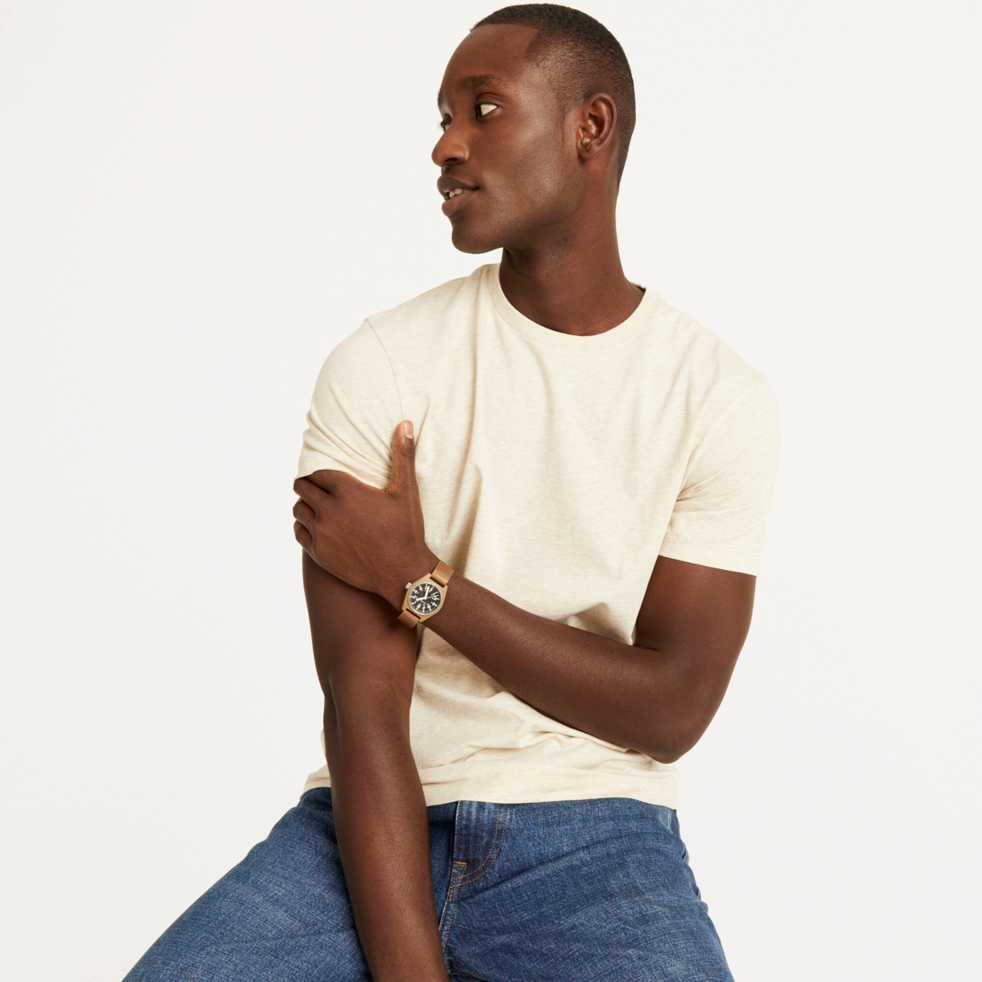 Broken-in short-sleeve T-shirt