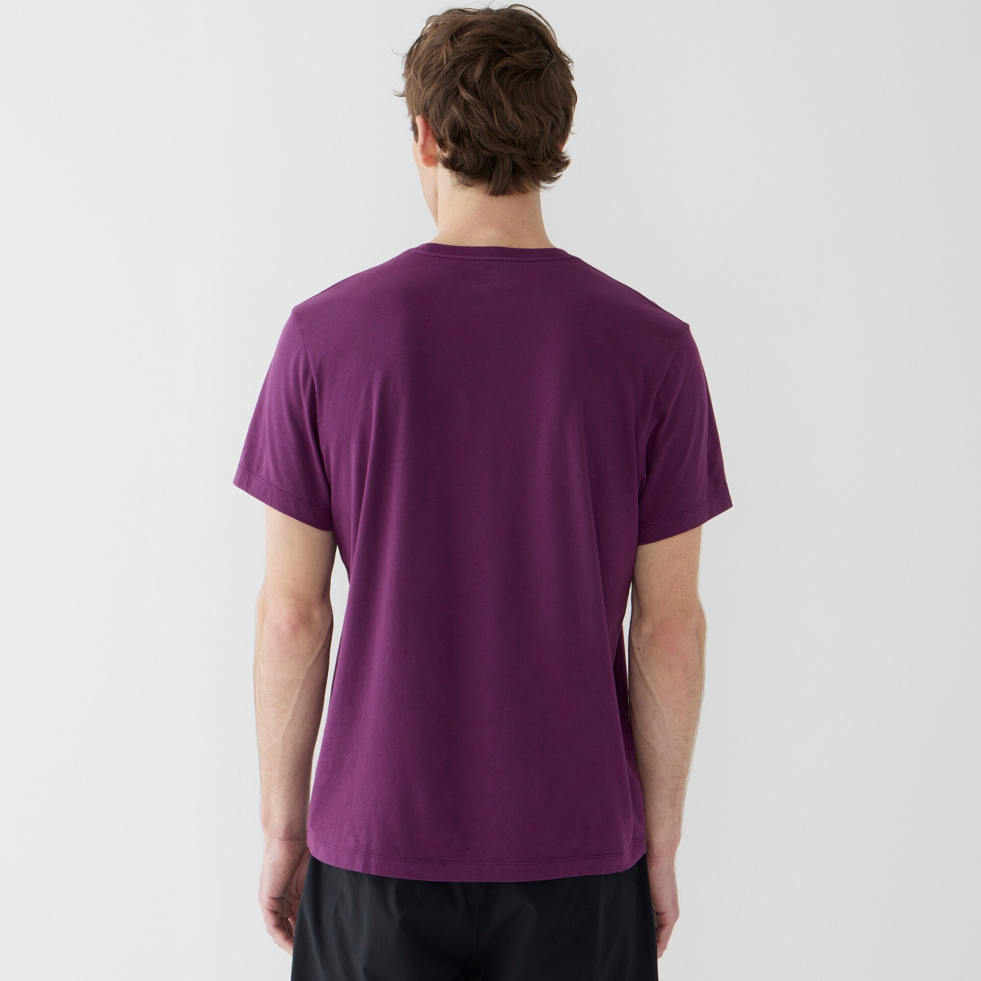 Broken-in short-sleeve T-shirt