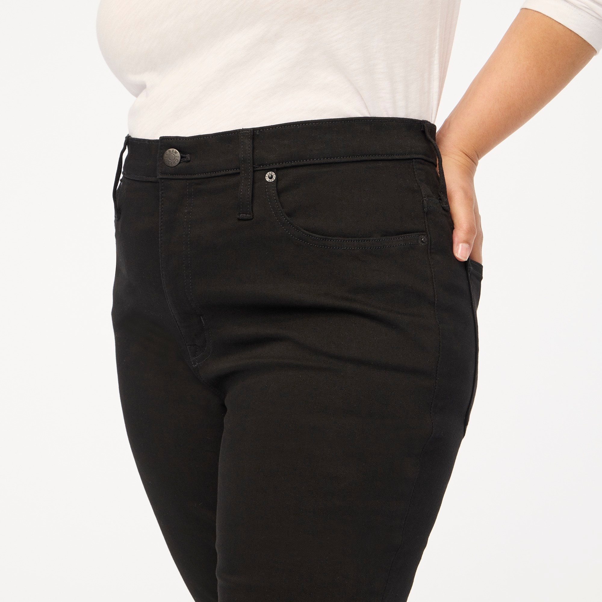 9" mid-rise black skinny jean in signature stretch