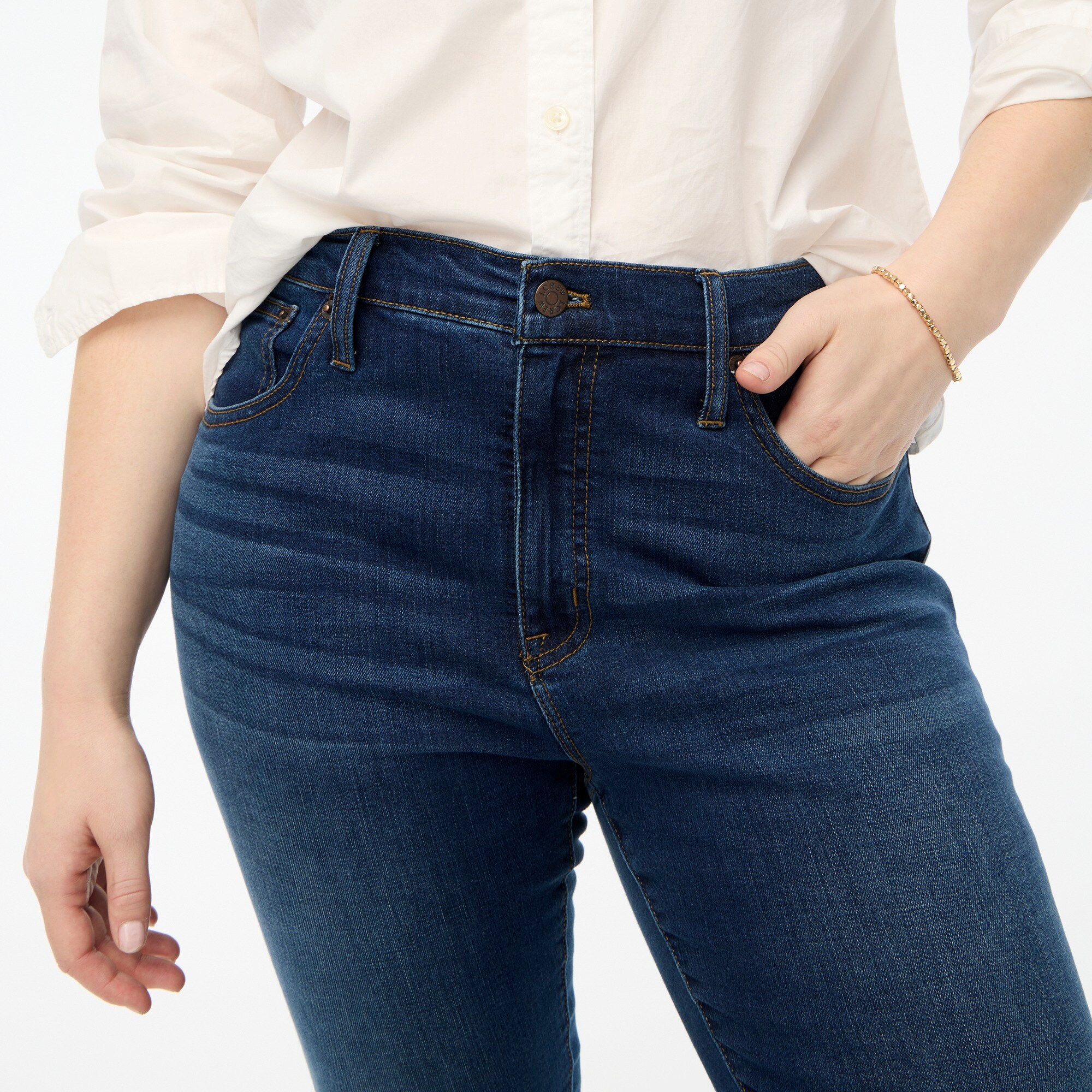 9" mid-rise skinny jean in signature stretch