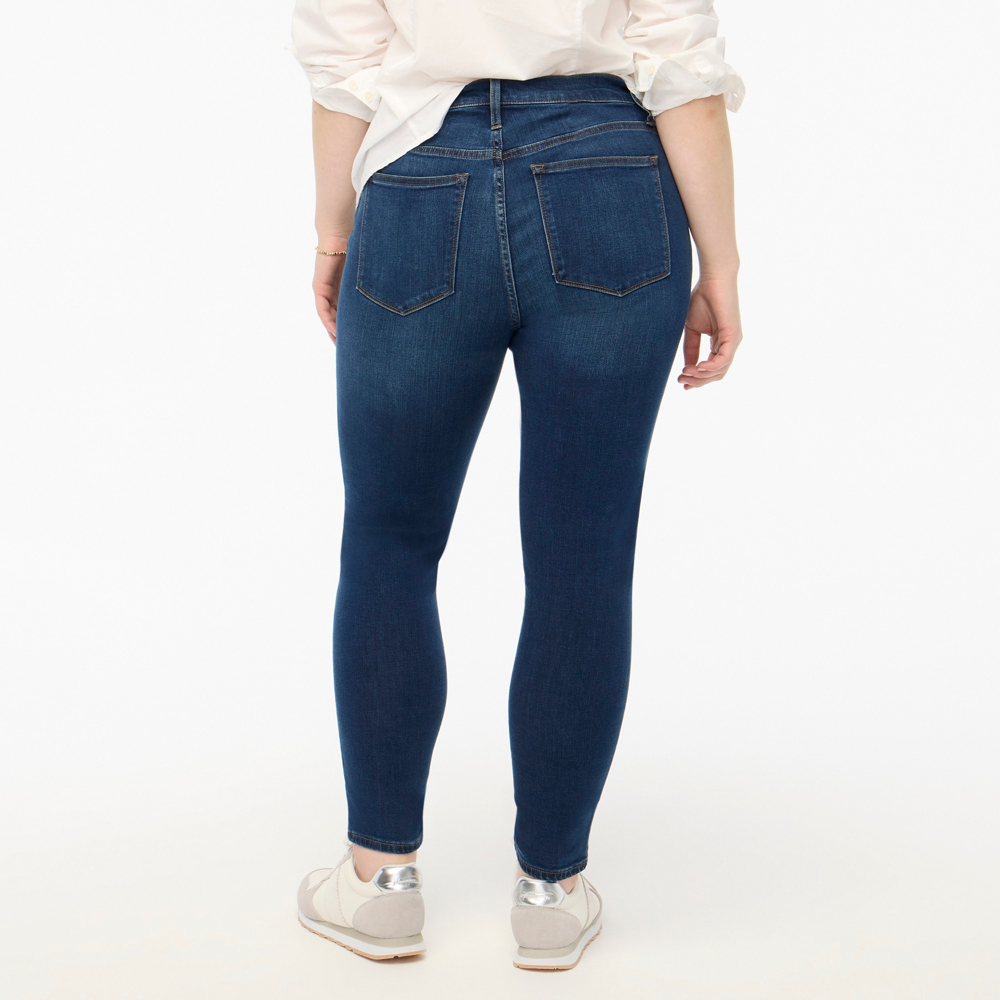 9" mid-rise skinny jean in signature stretch