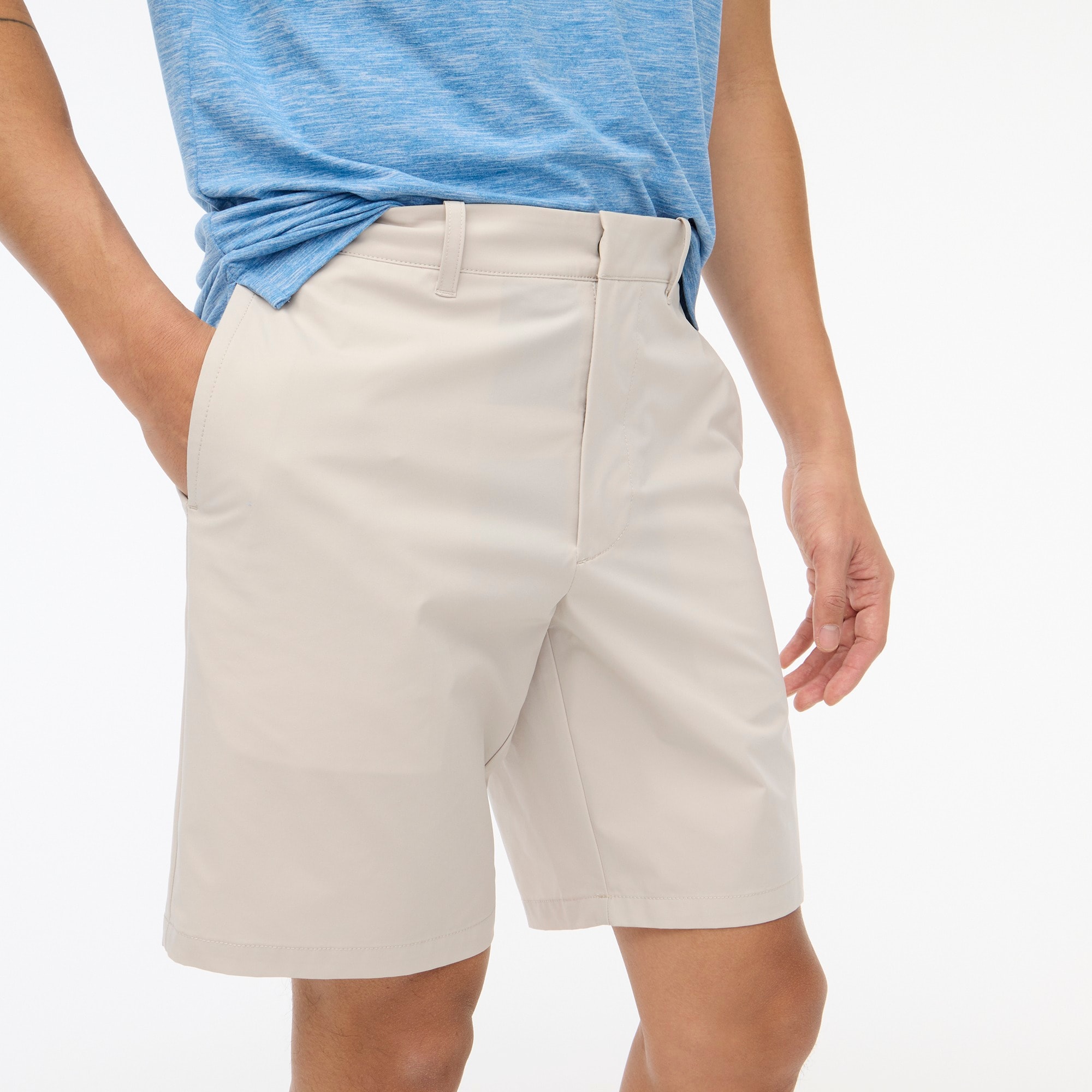 9" tech short