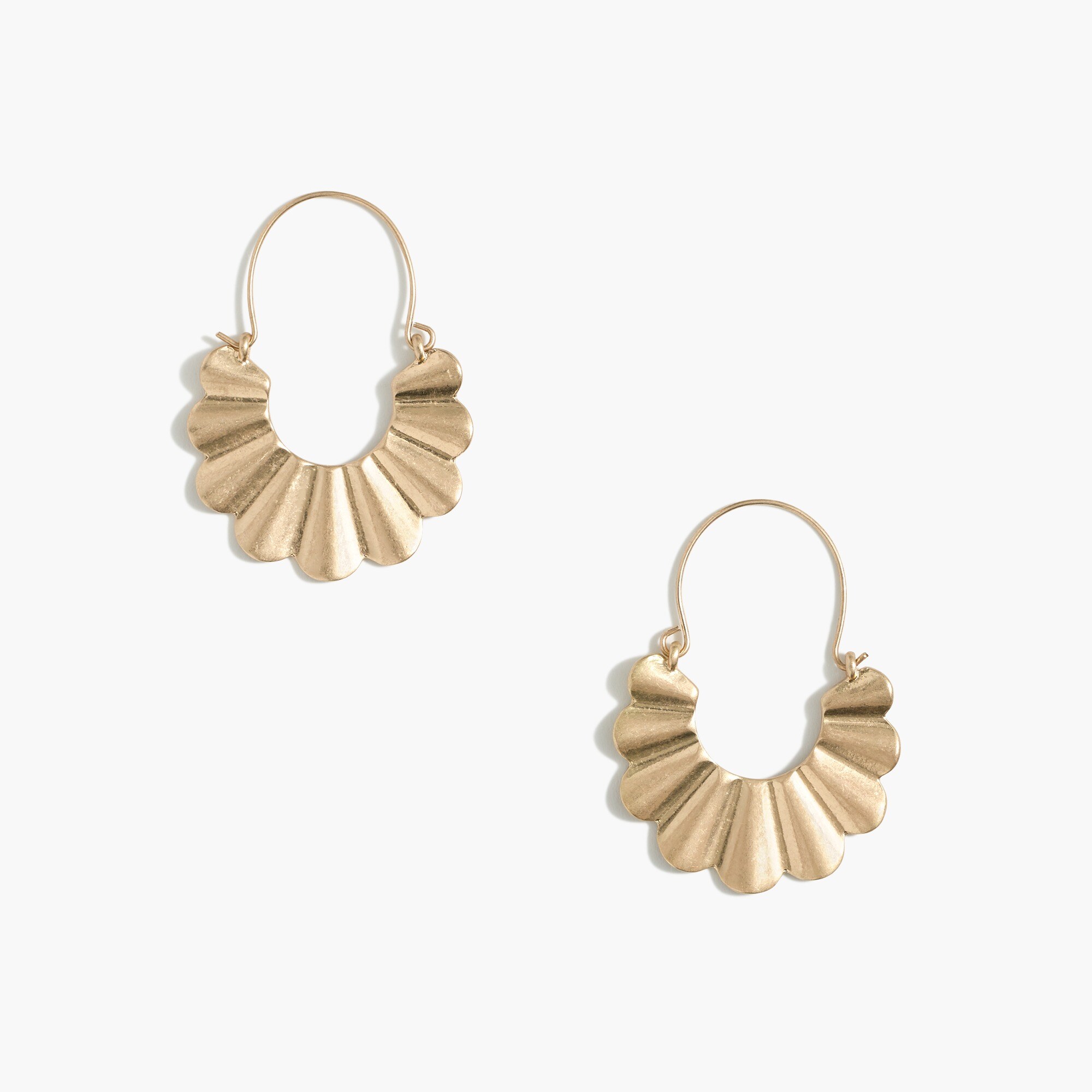 Wavy statement earrings
