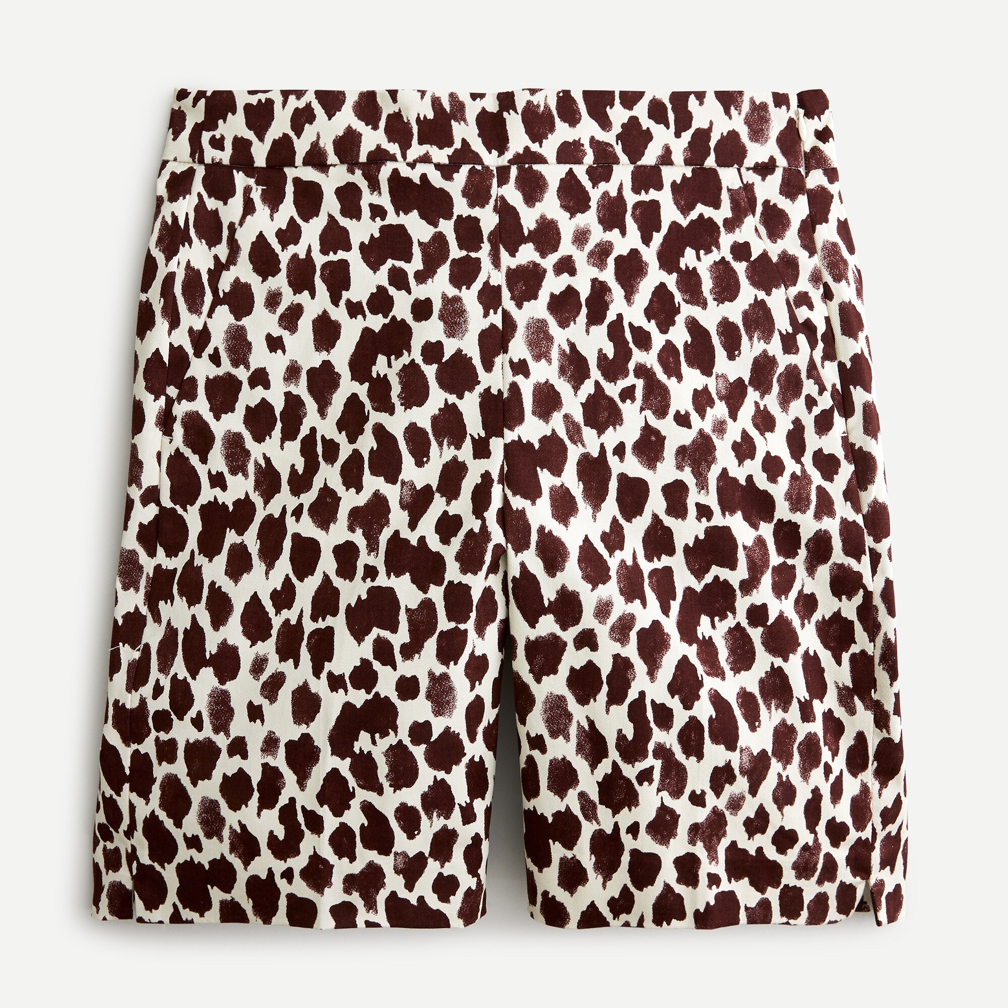 Slim bermuda short in giraffe printed stretch chino