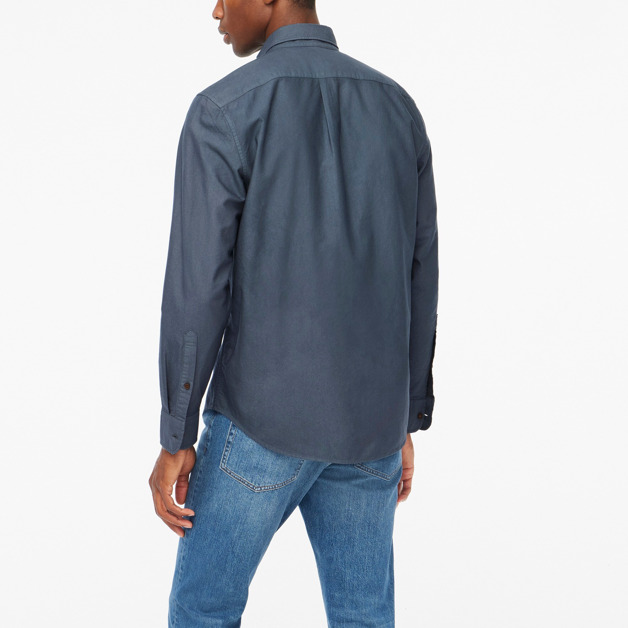 Slim untucked garment-dyed oxford shirt