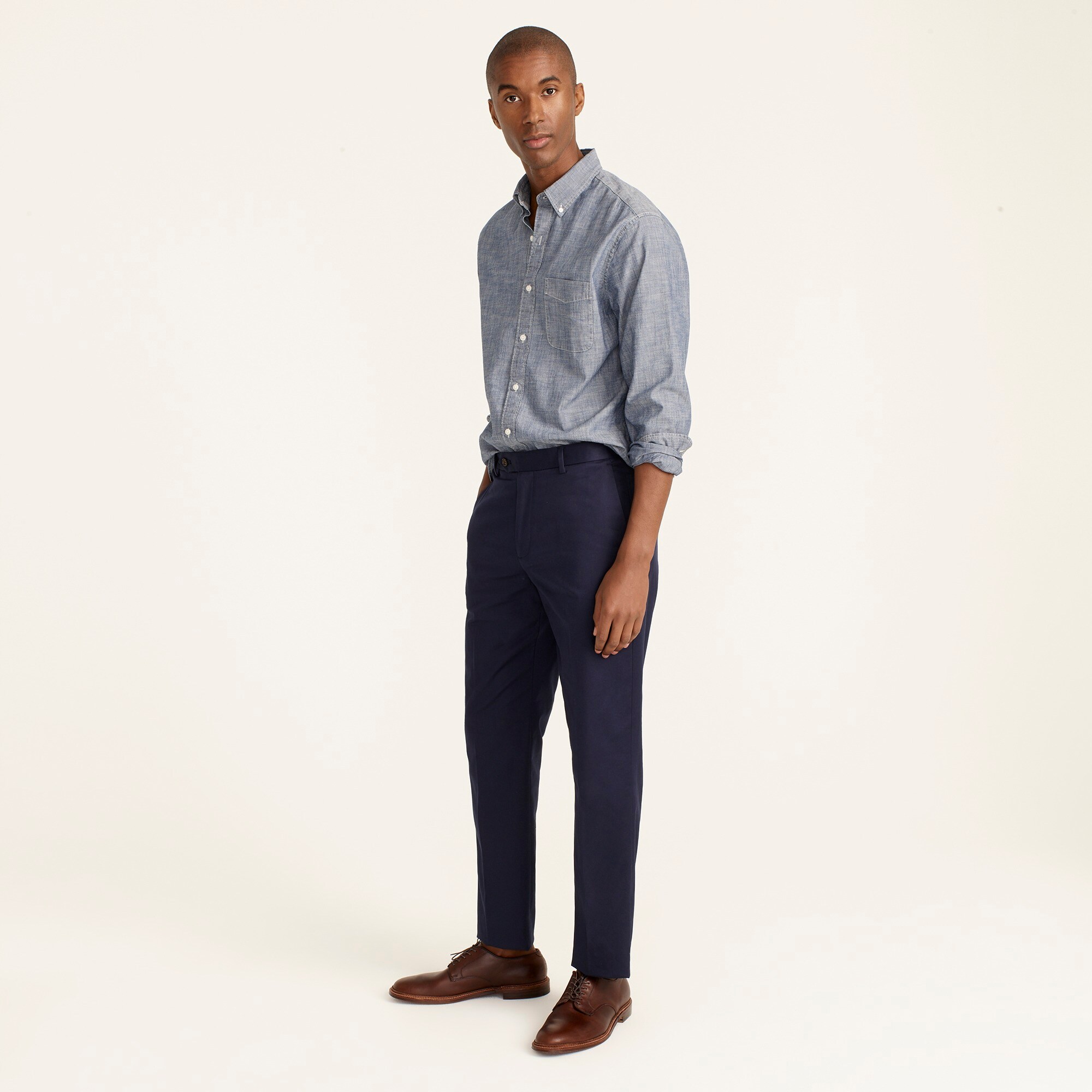 Bowery Classic-fit dress pant in stretch chino