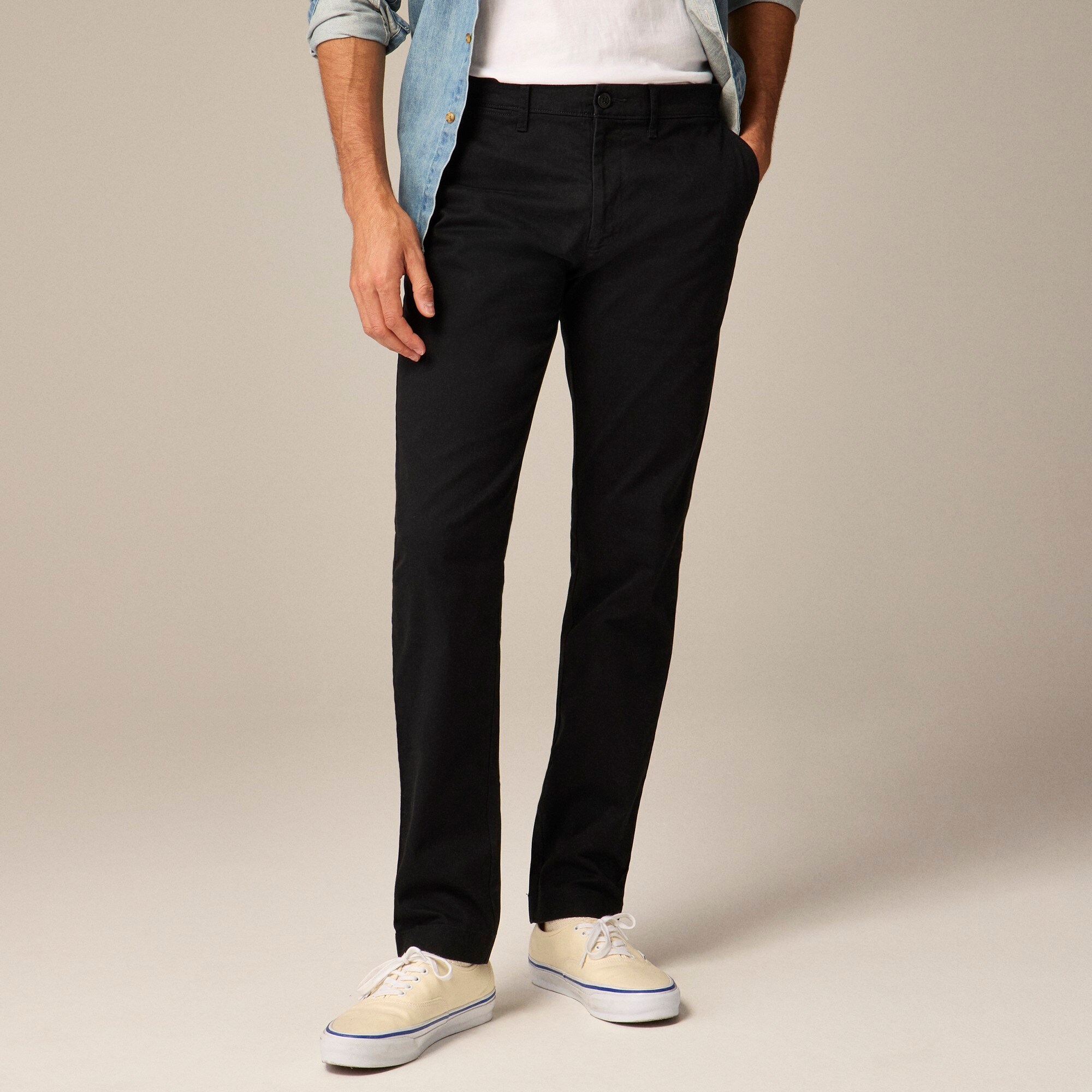  484 Slim-fit stretch chino pant