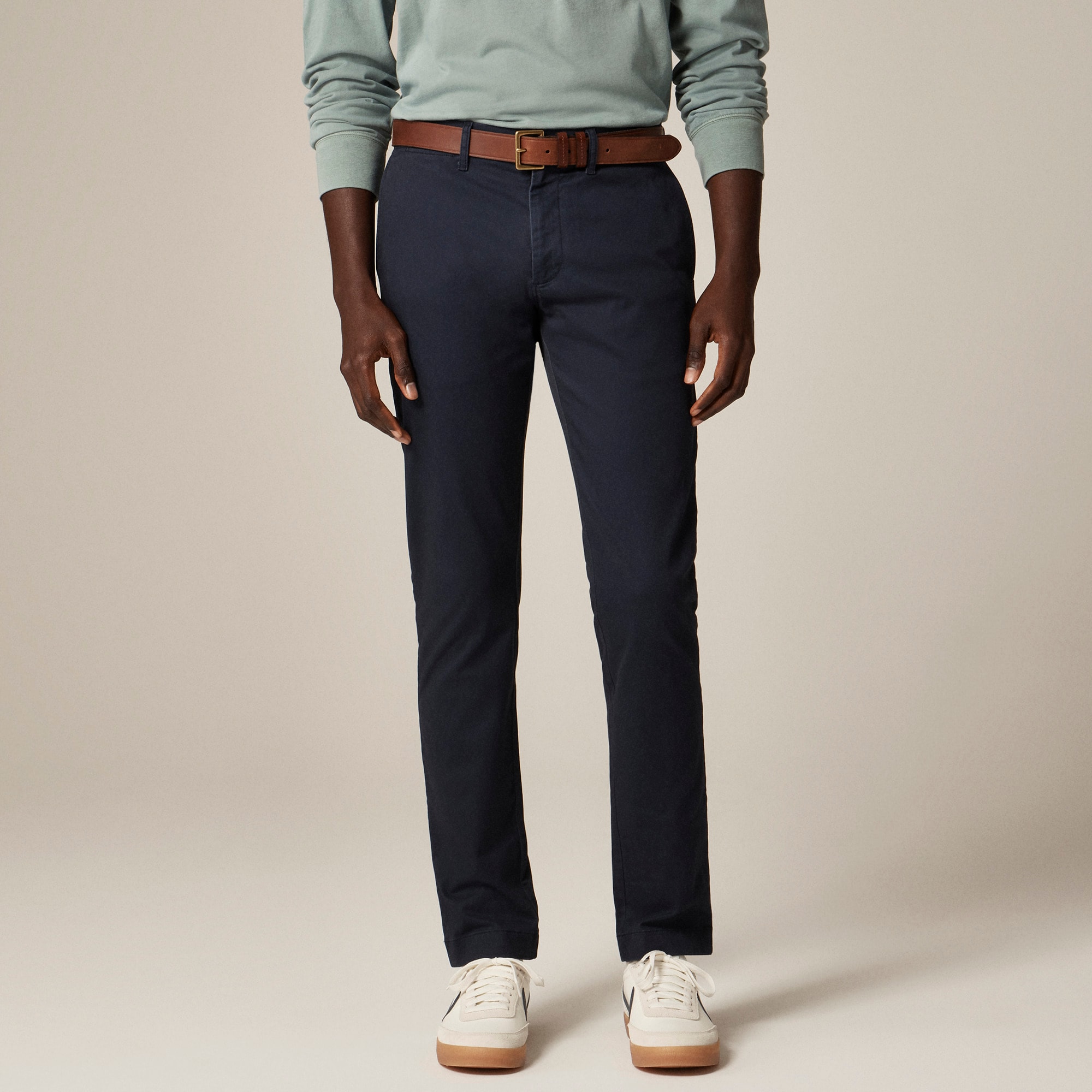  484 Slim-fit stretch chino pant