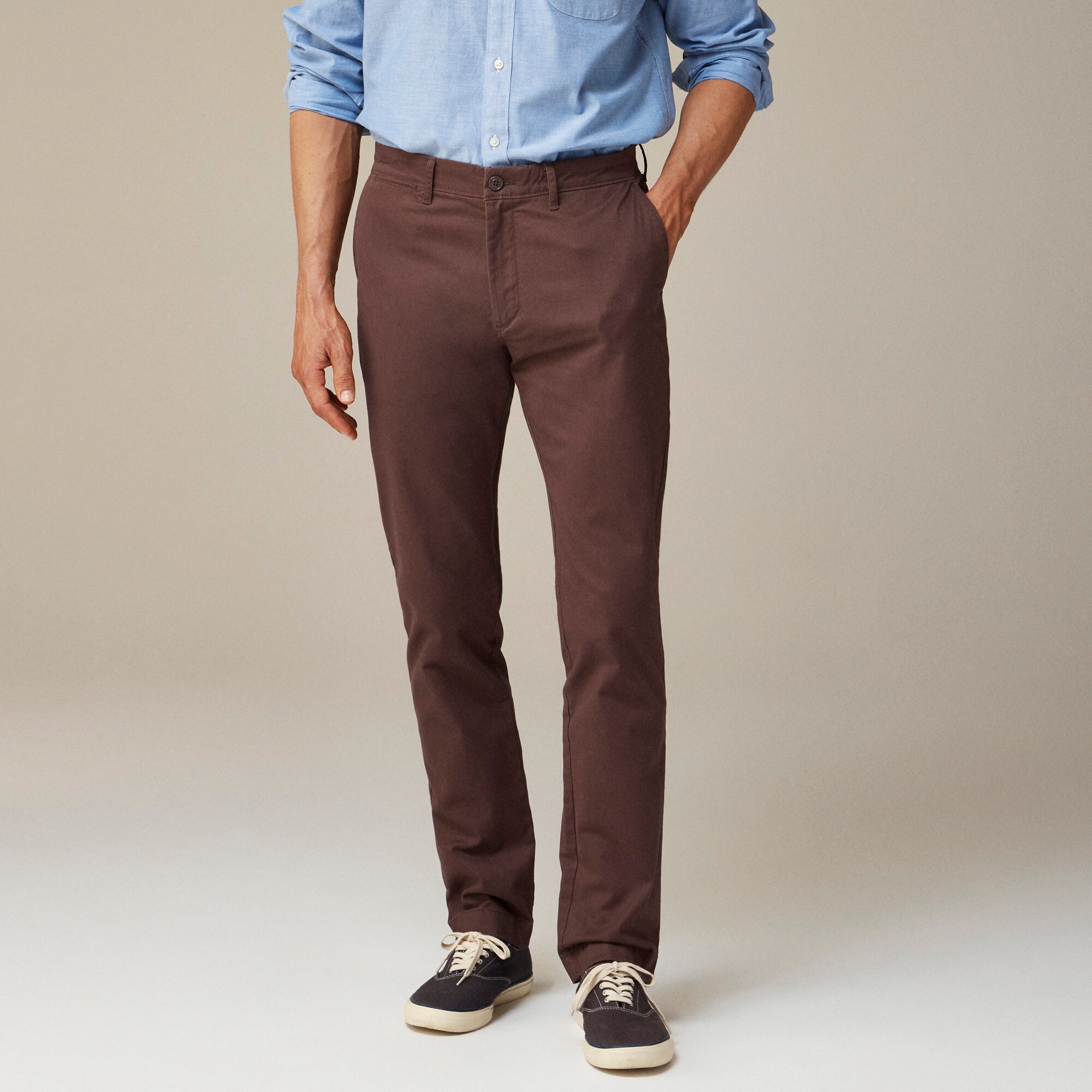  484 Slim-fit stretch chino pant
