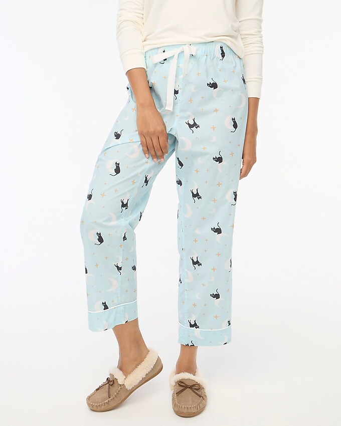 factory: cropped cotton pajama pant for women, right side, view zoomed