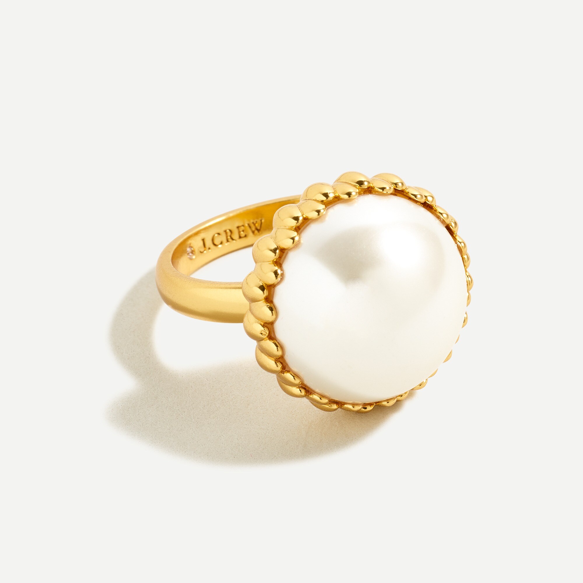 Pearl petal ring