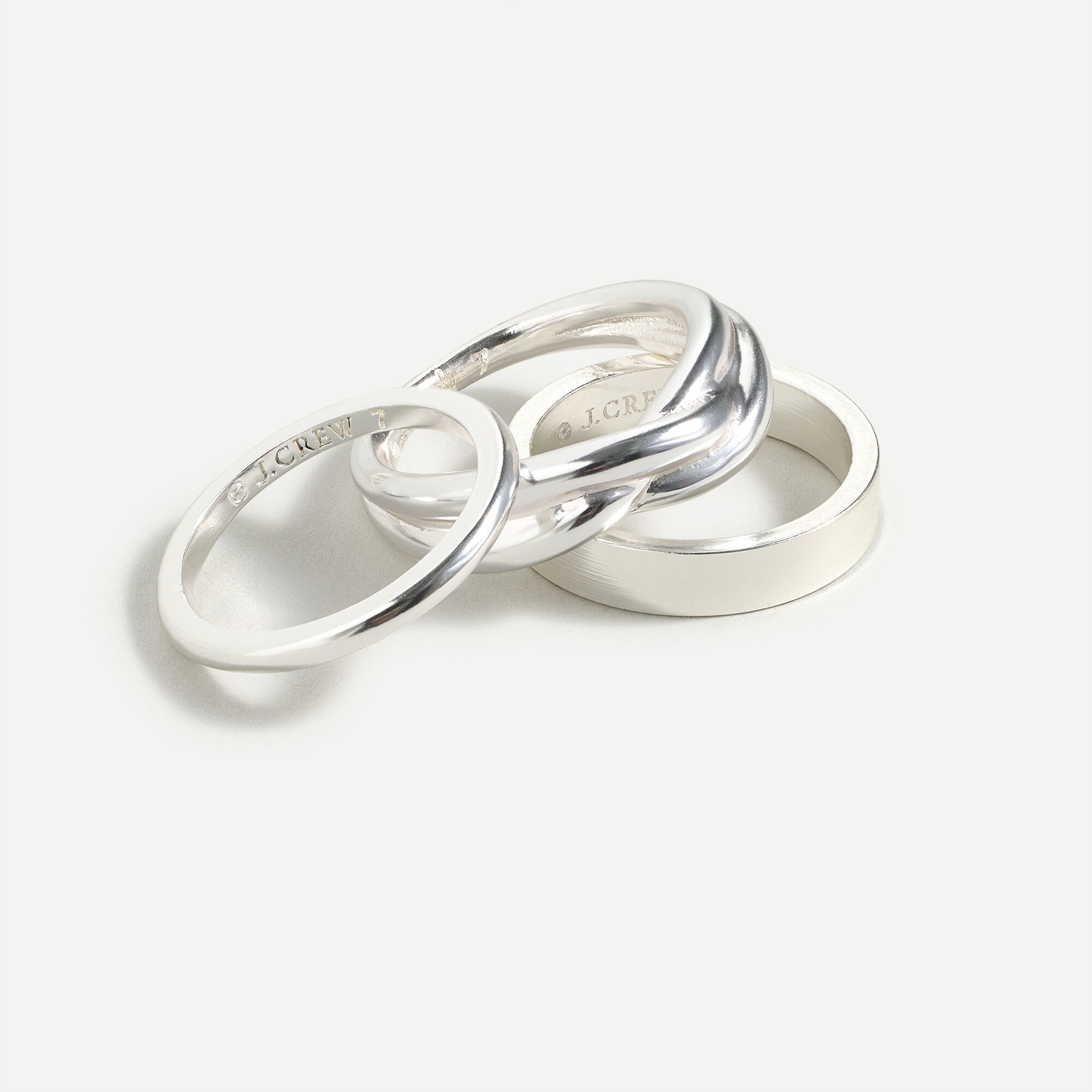 Stackable gold ring set