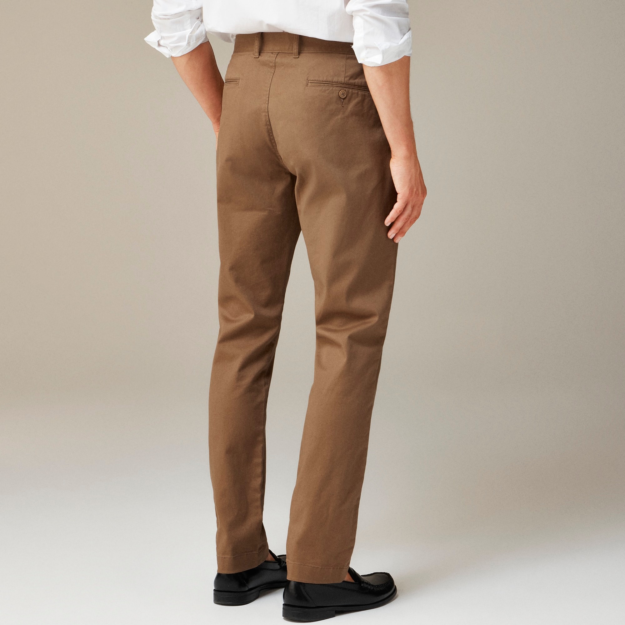 1040 Athletic Tapered-fit stretch chino pant