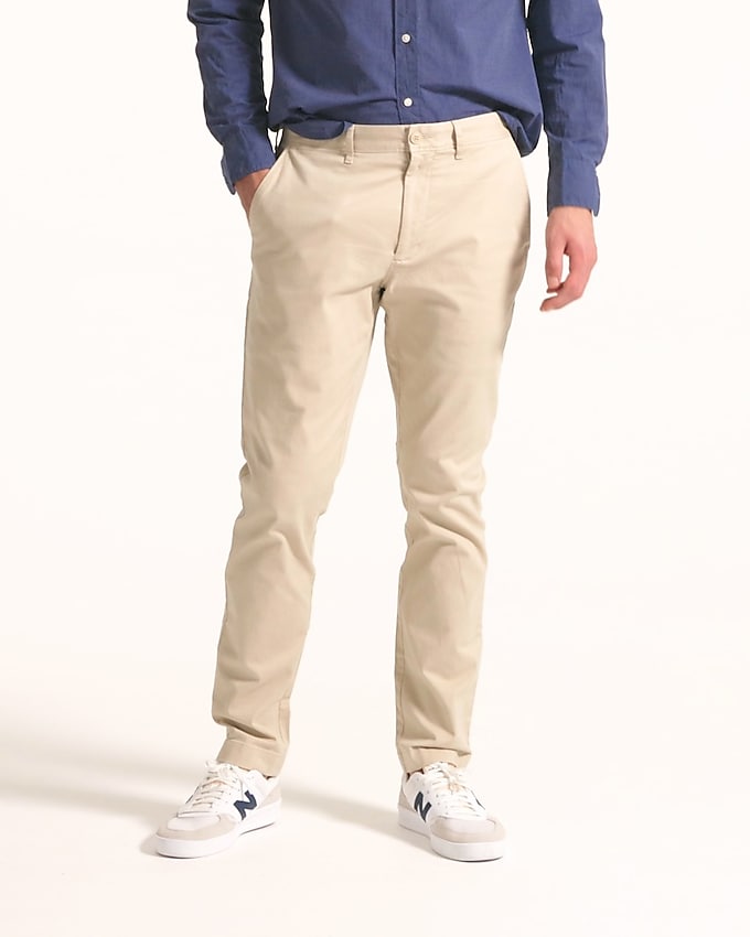 1040 Athletic Tapered-fit stretch chino pant