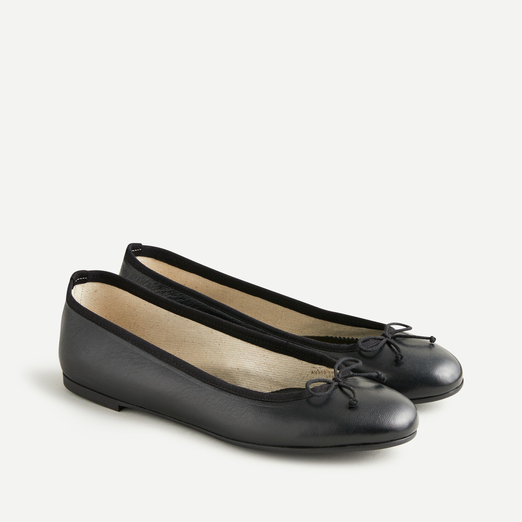 Classic unstructured leather ballet flats