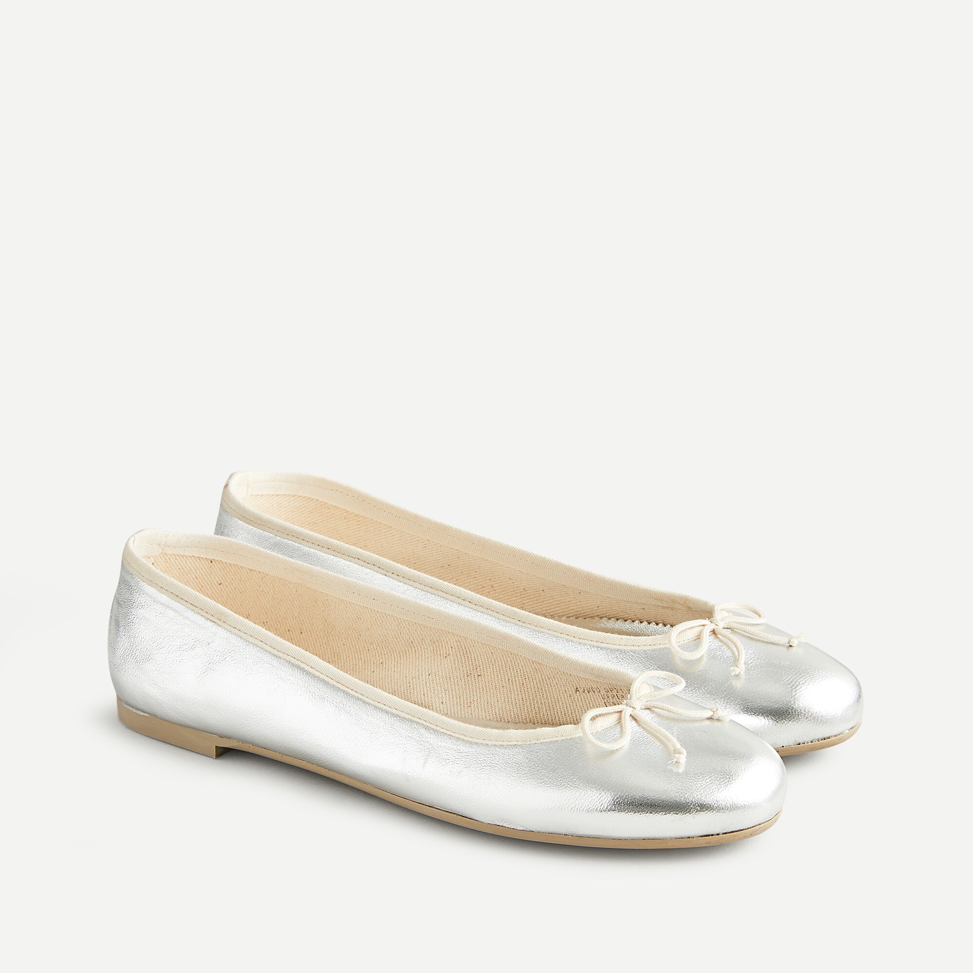 Classic unstructured ballet flats in metallic