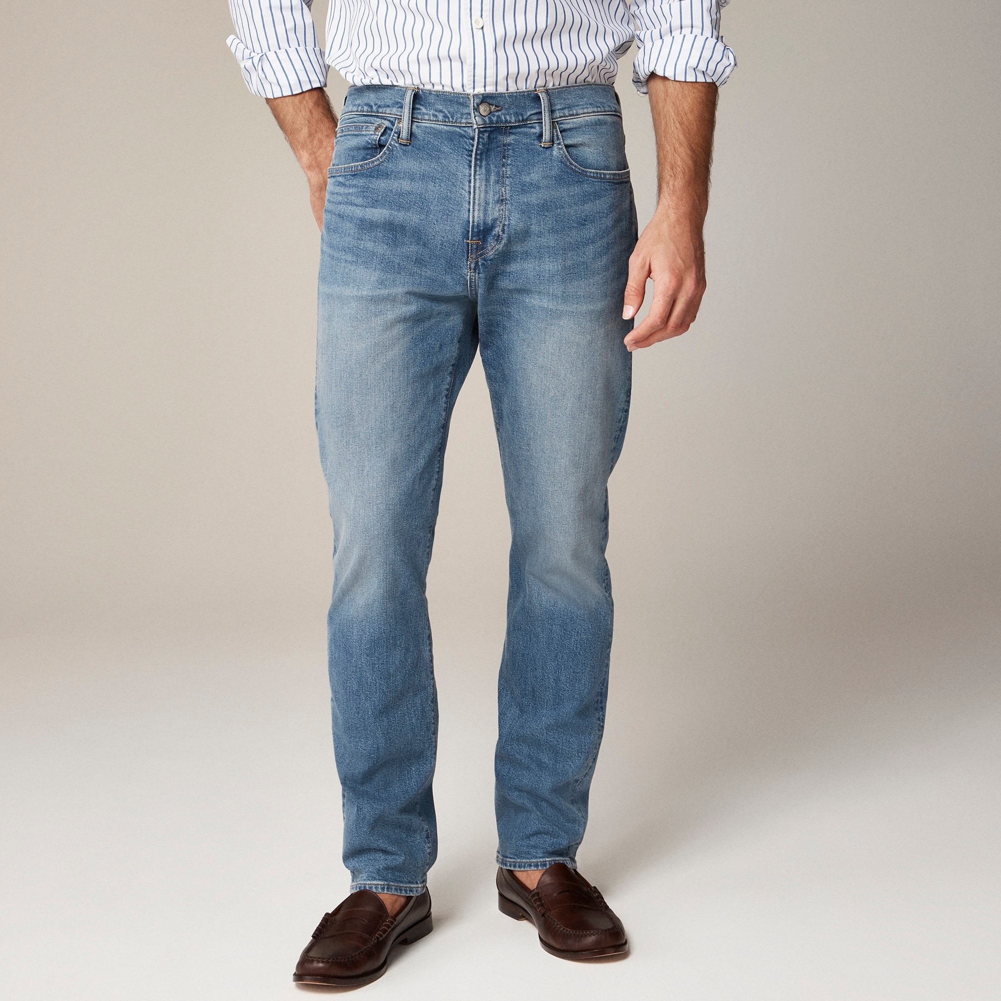  770™ Straight-fit stretch jean in three-year wash