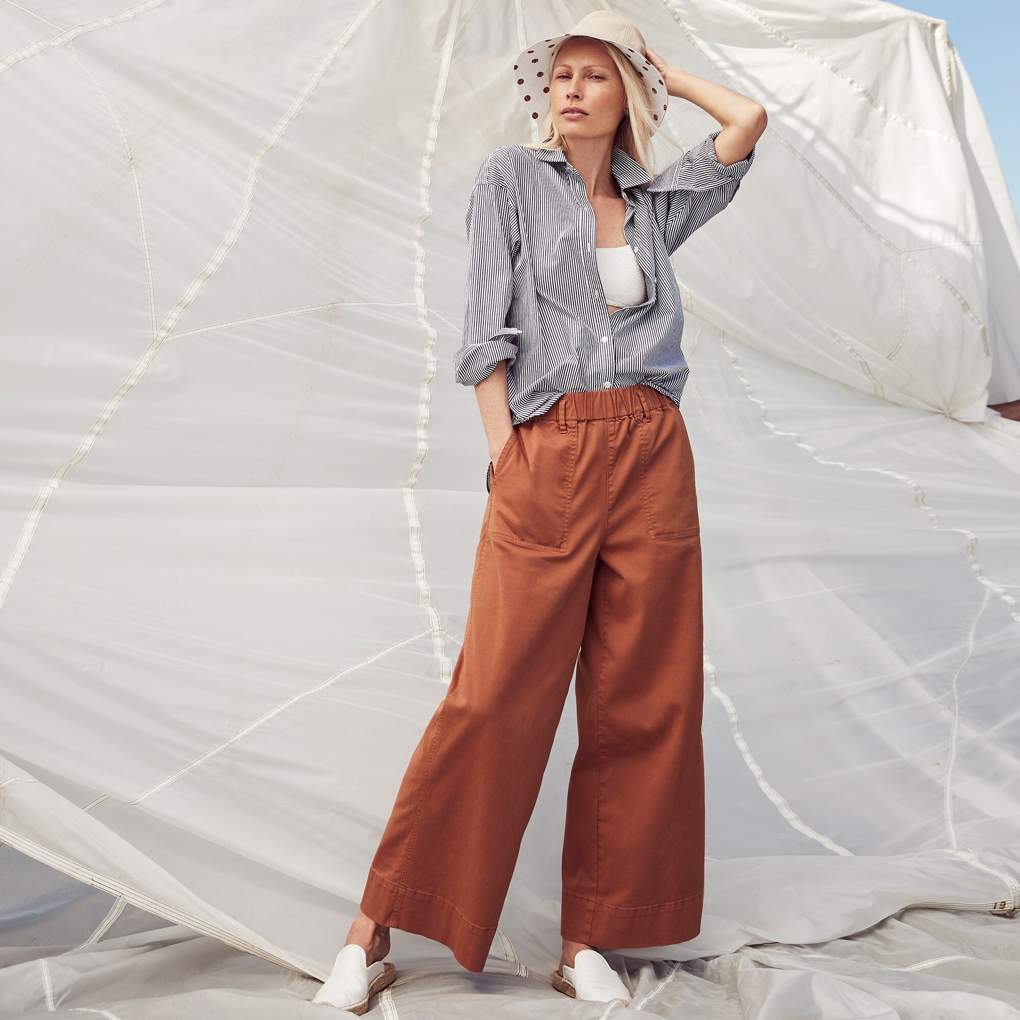 Tall relaxed-fit crisp cotton poplin shirt in navy stripe
