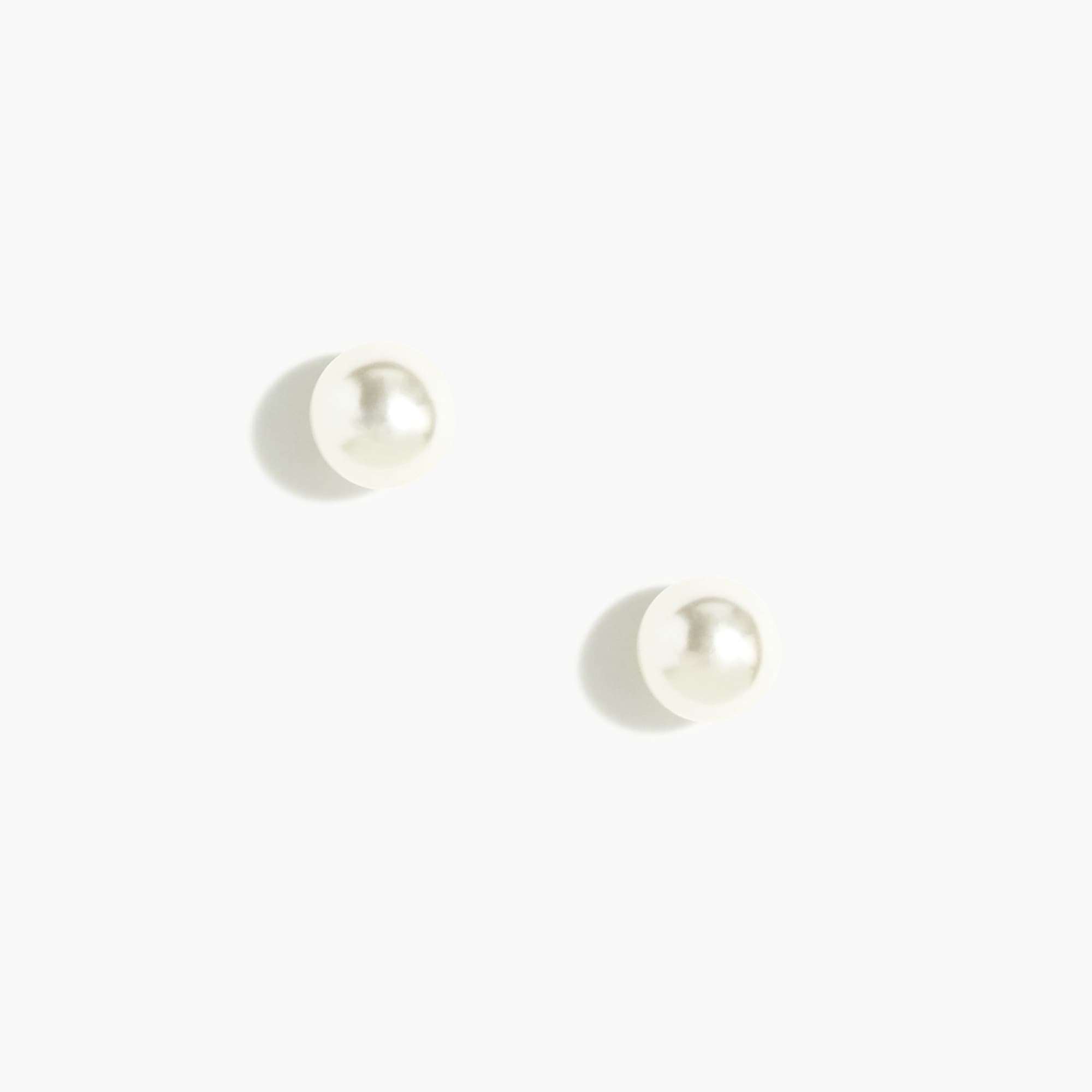 womens Pearl stud earrings