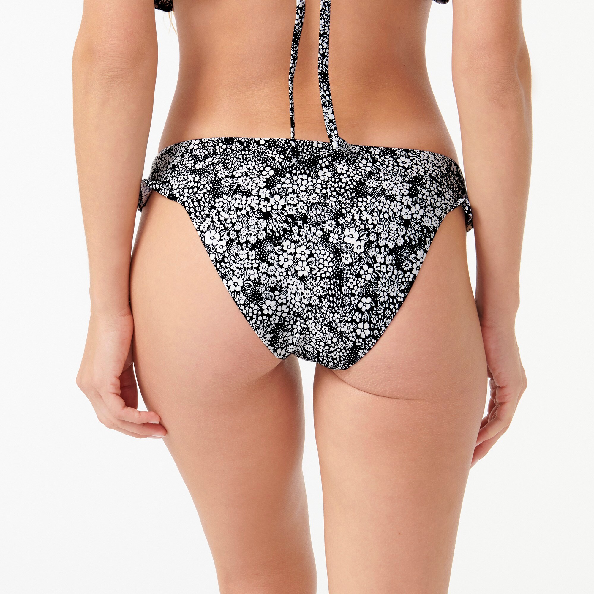 Ruffle bikini bottom in valley floral