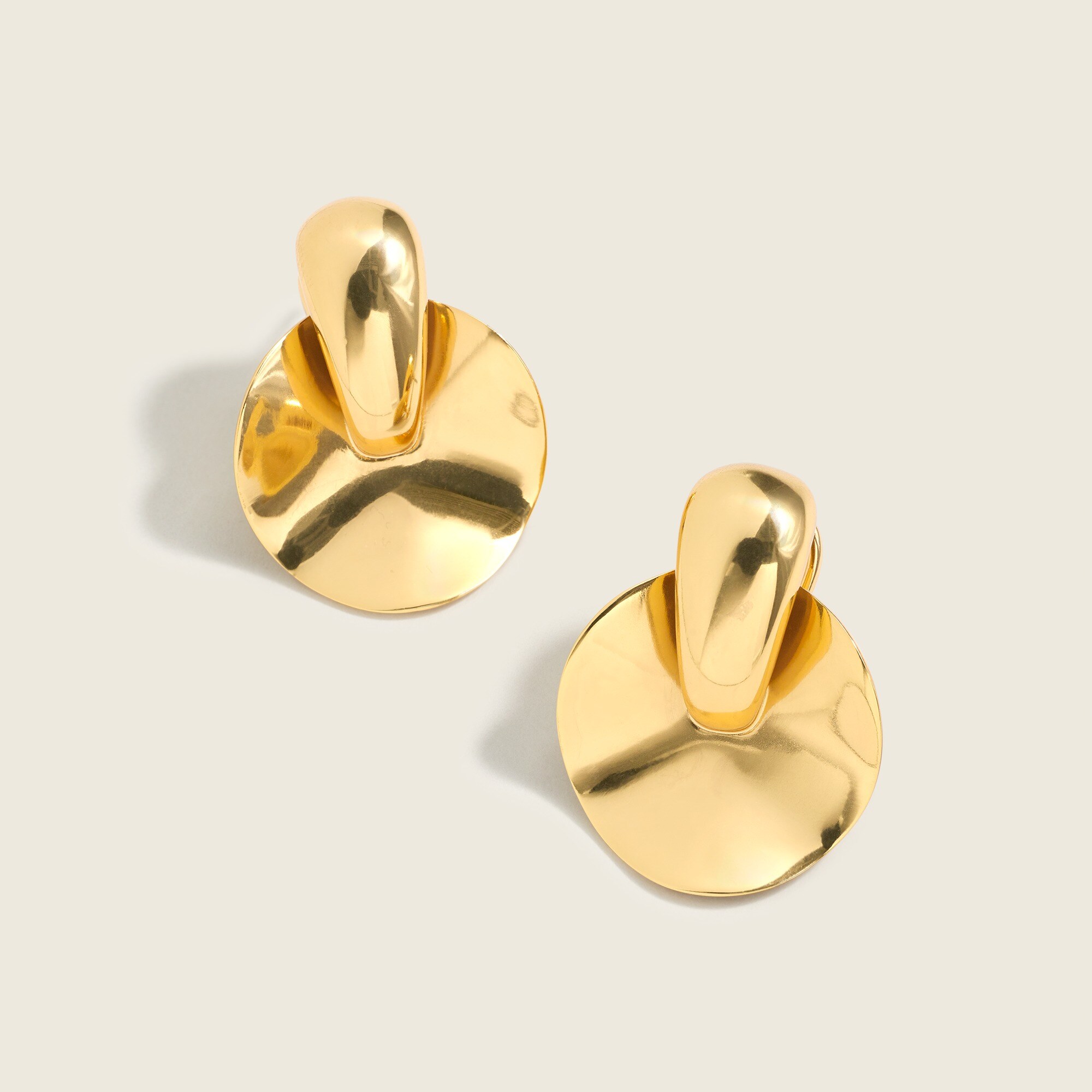 Wavy circle metal earrings