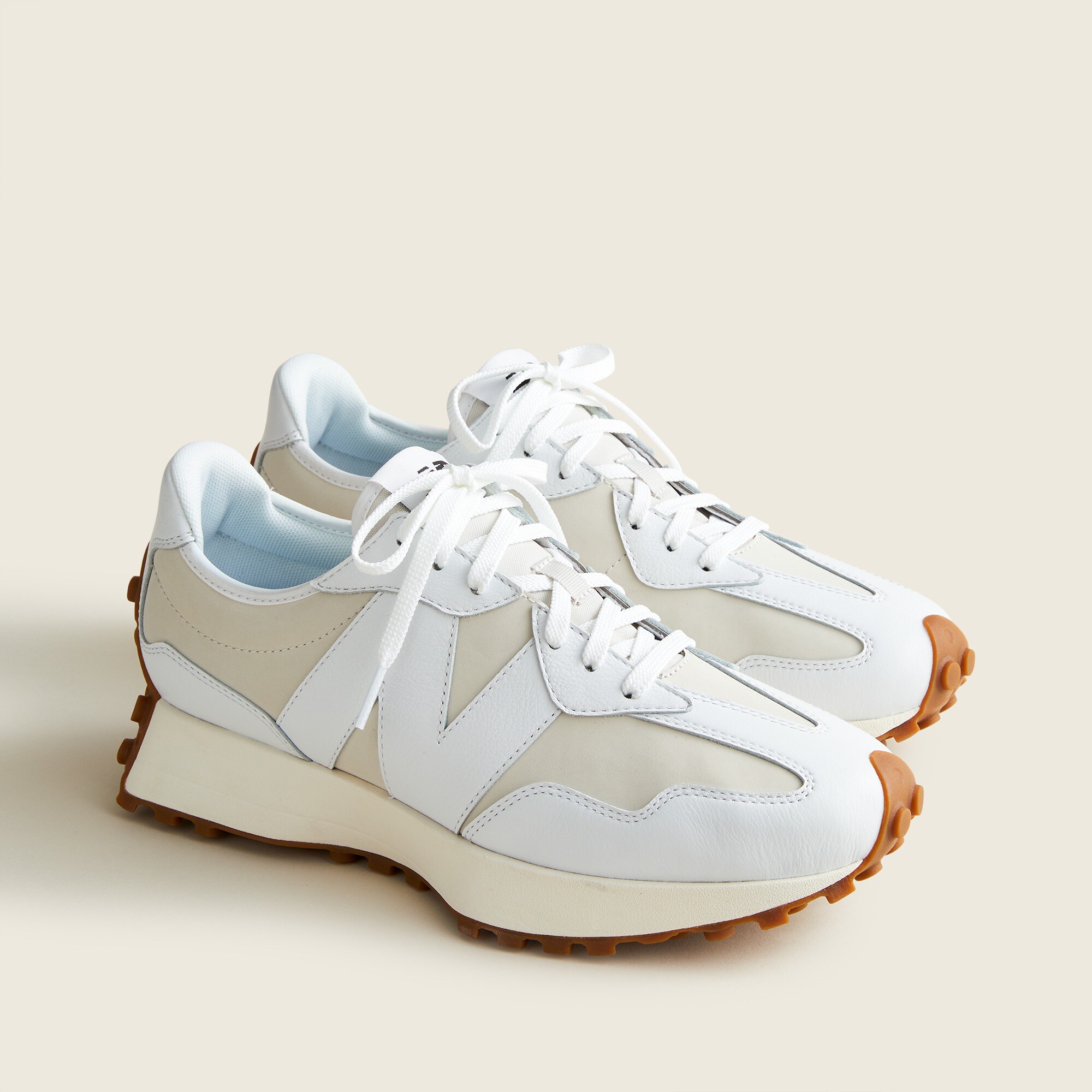 わん New Balance® 327 Sneakers In Leather For Women | J.Crew
