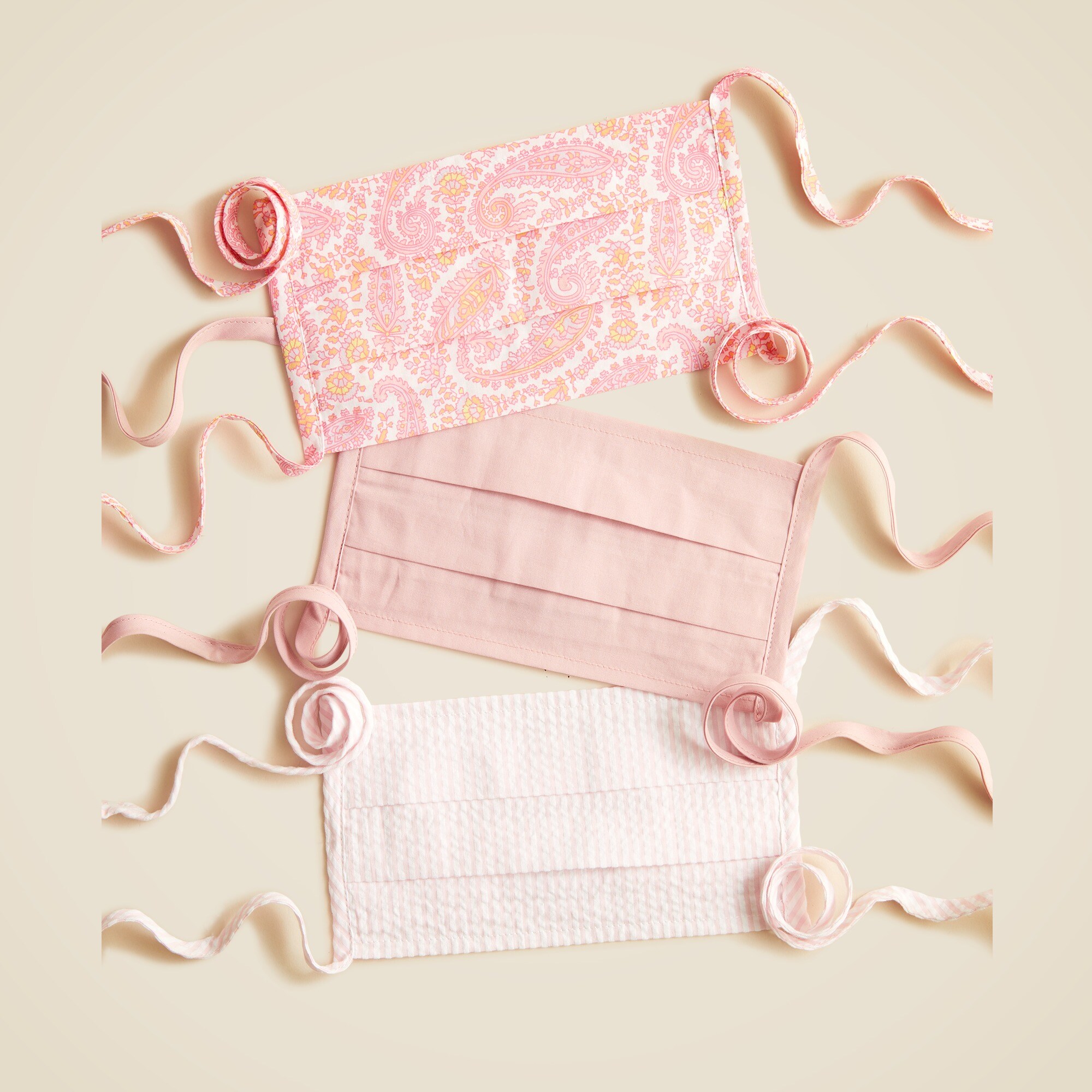 Three-pack nonmedical tie-back face masks