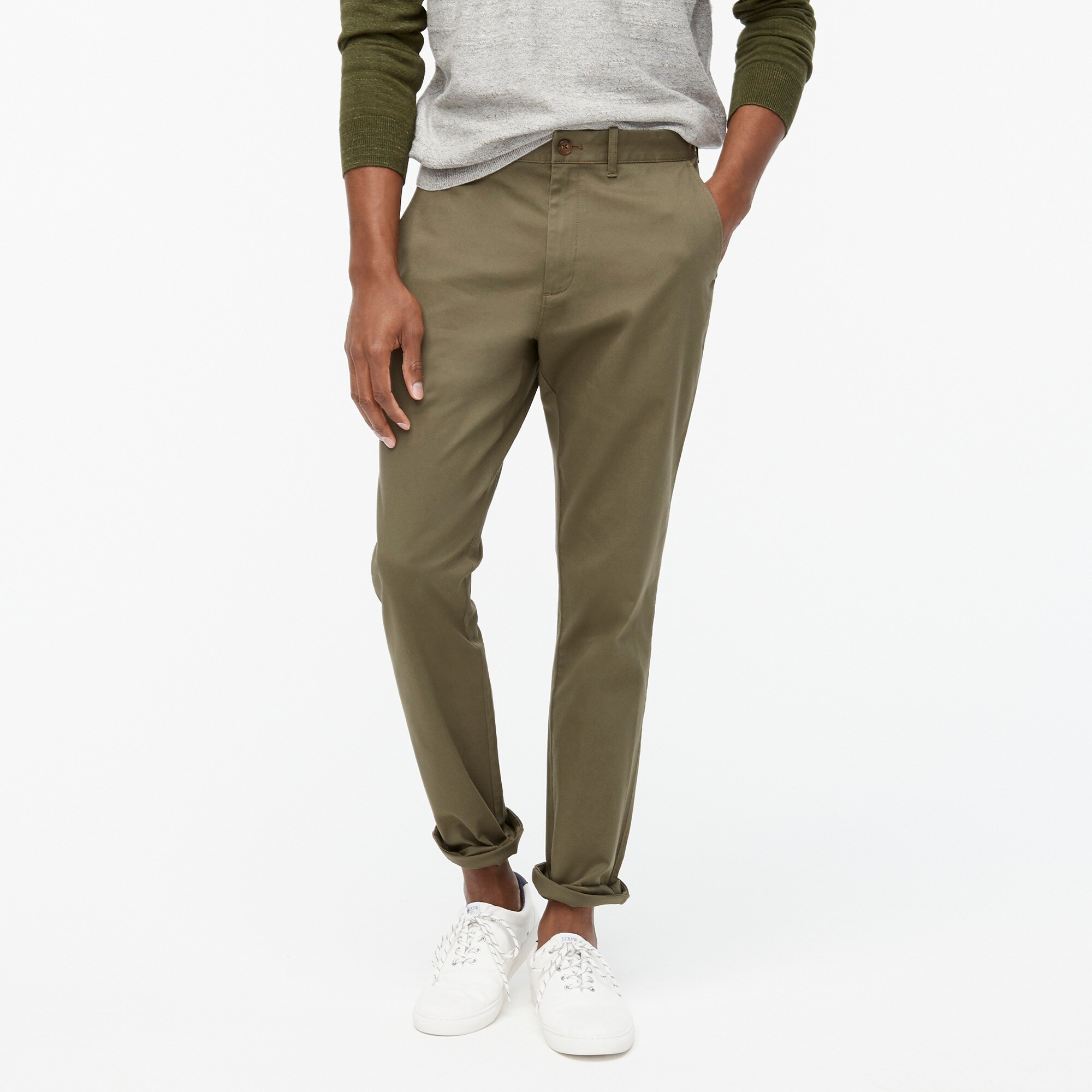 Athletic slim-fit chino pant