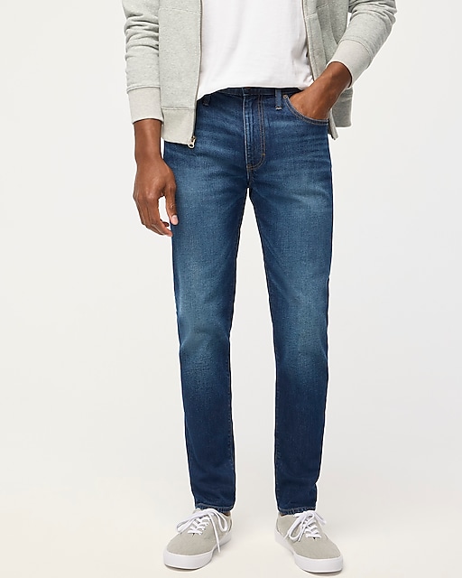  Straight-fit jean in signature flex