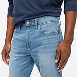 Straight-fit jean in signature flex