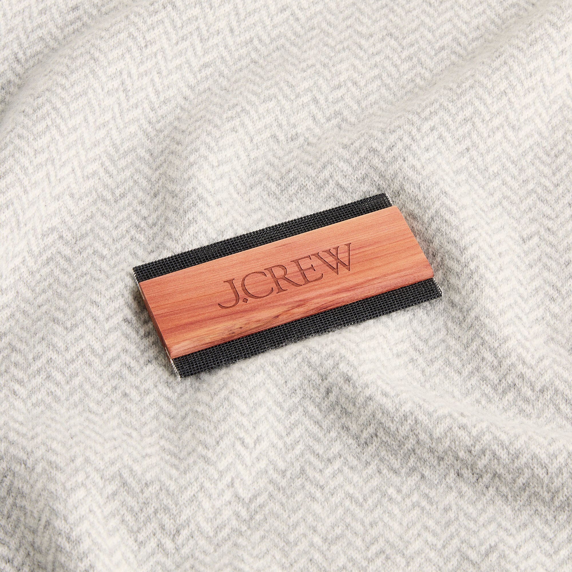 Cashmere herringbone jacquard crewneck sweater