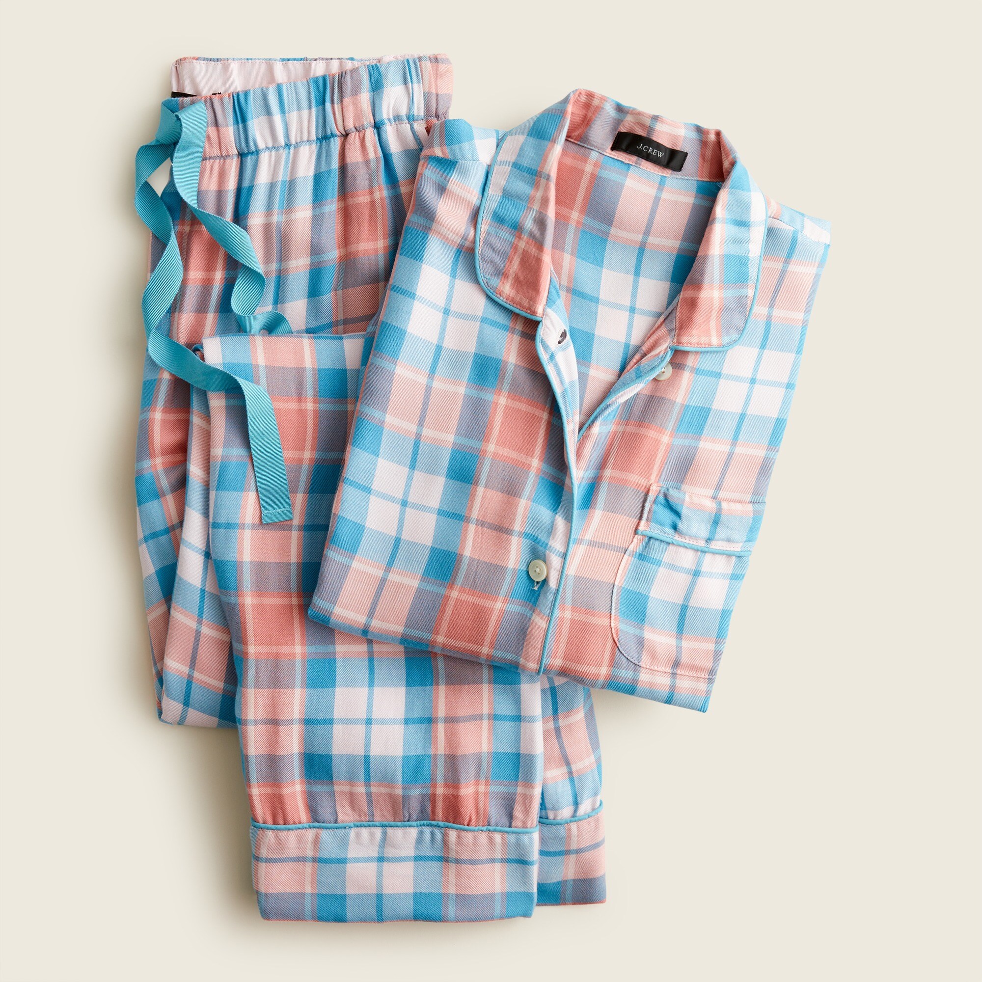 Flannel long-sleeve pajama set in plaid