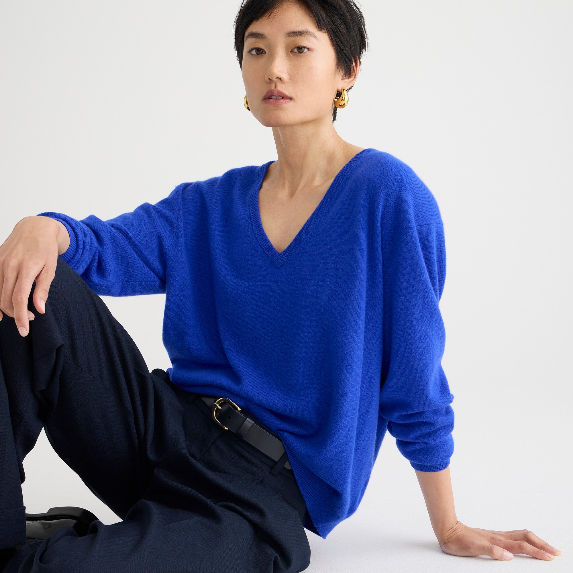 womens Cashmere relaxed V-neck sweater