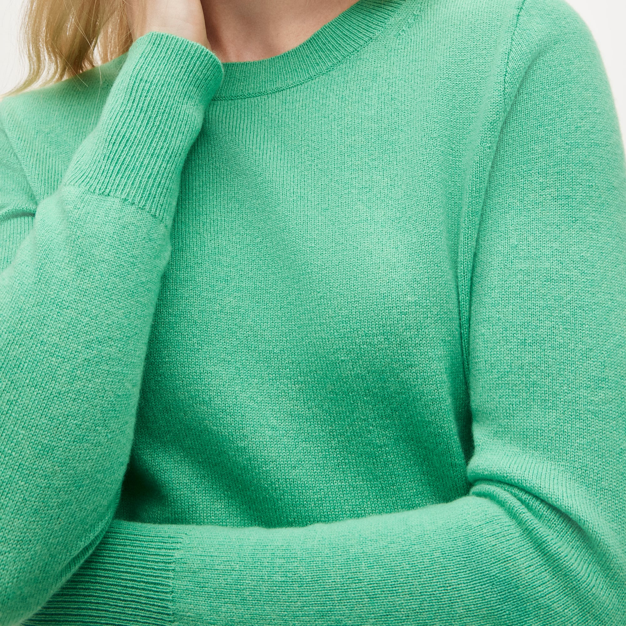 Cashmere classic-fit crewneck sweater - image 4