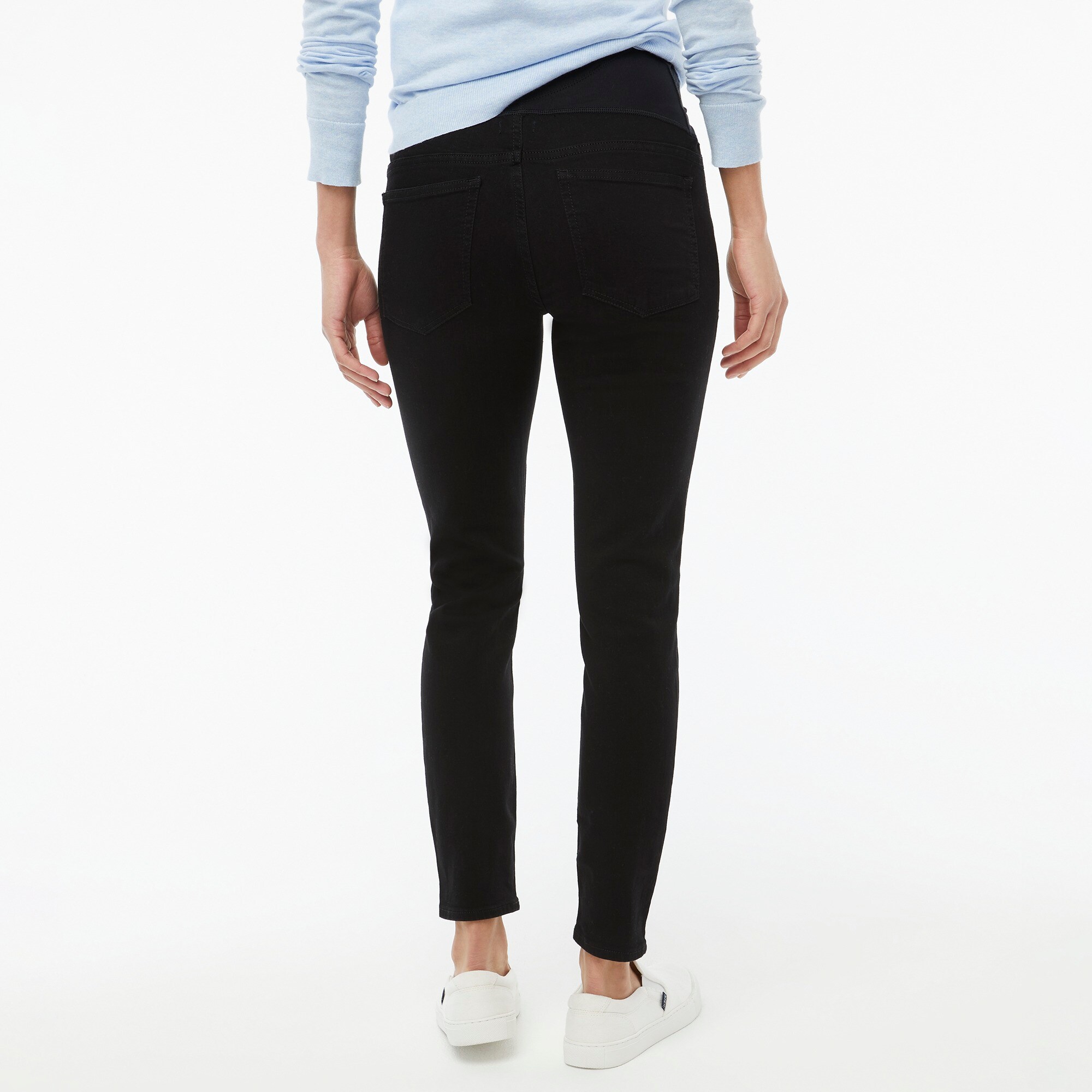 Black maternity jean in signature stretch