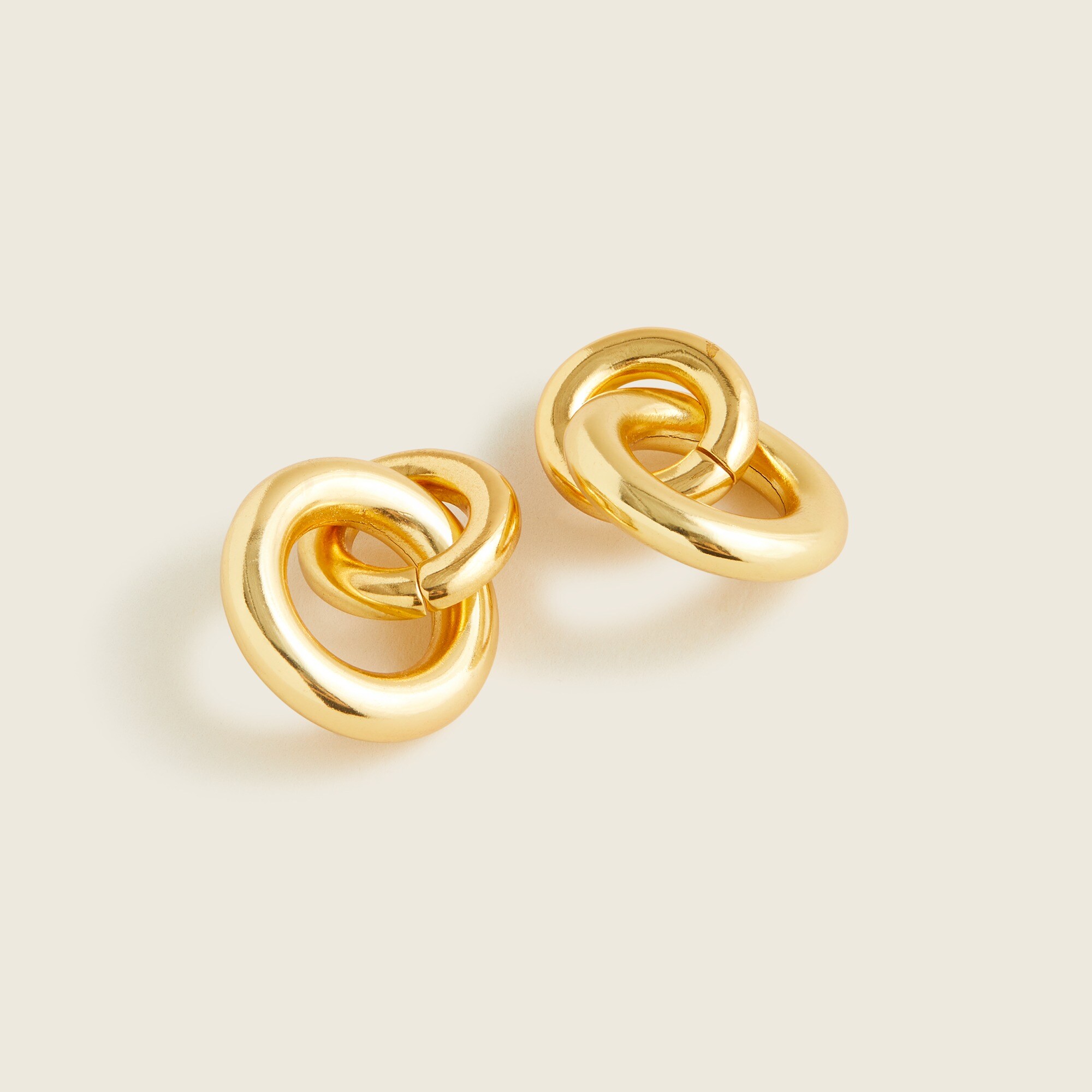 Interlocking circle stud earrings