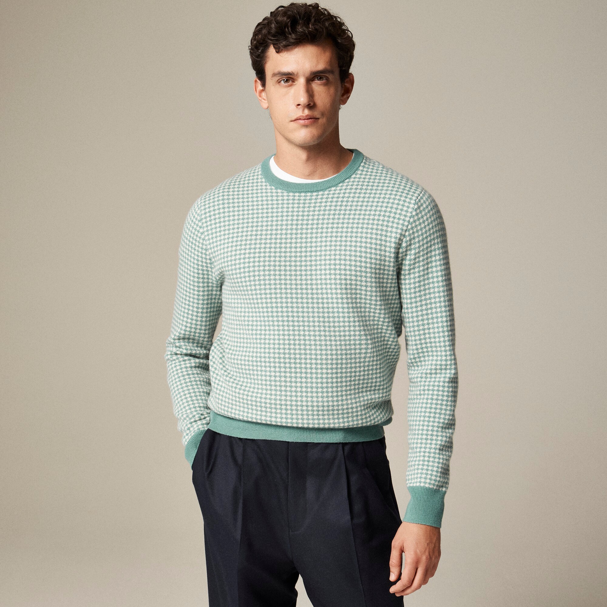 Cashmere crewneck sweater in houndstooth
