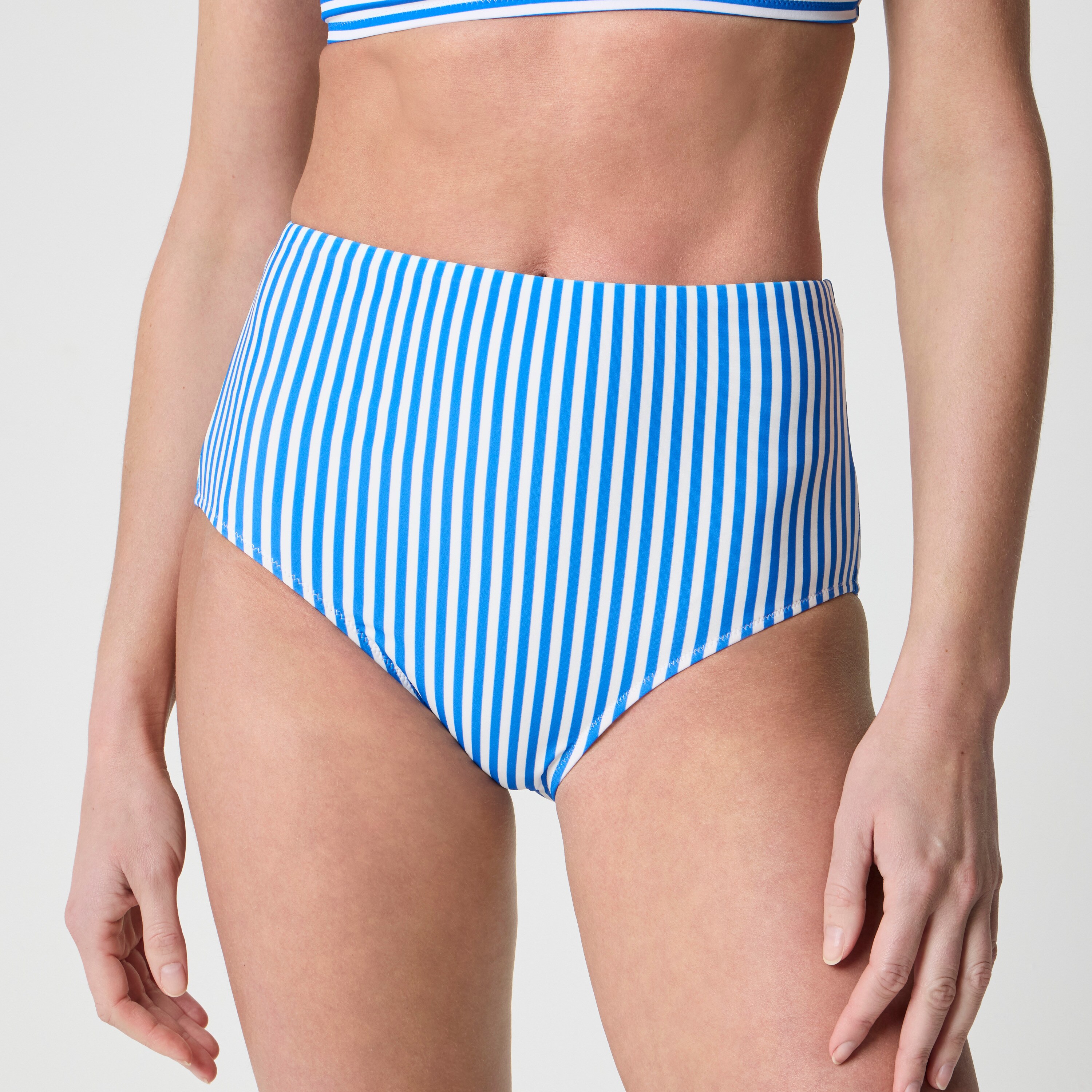Printed high-waisted bikini bottom