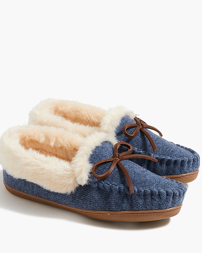 factory: cozy shearling moccasin slippers for women, right side, view zoomed